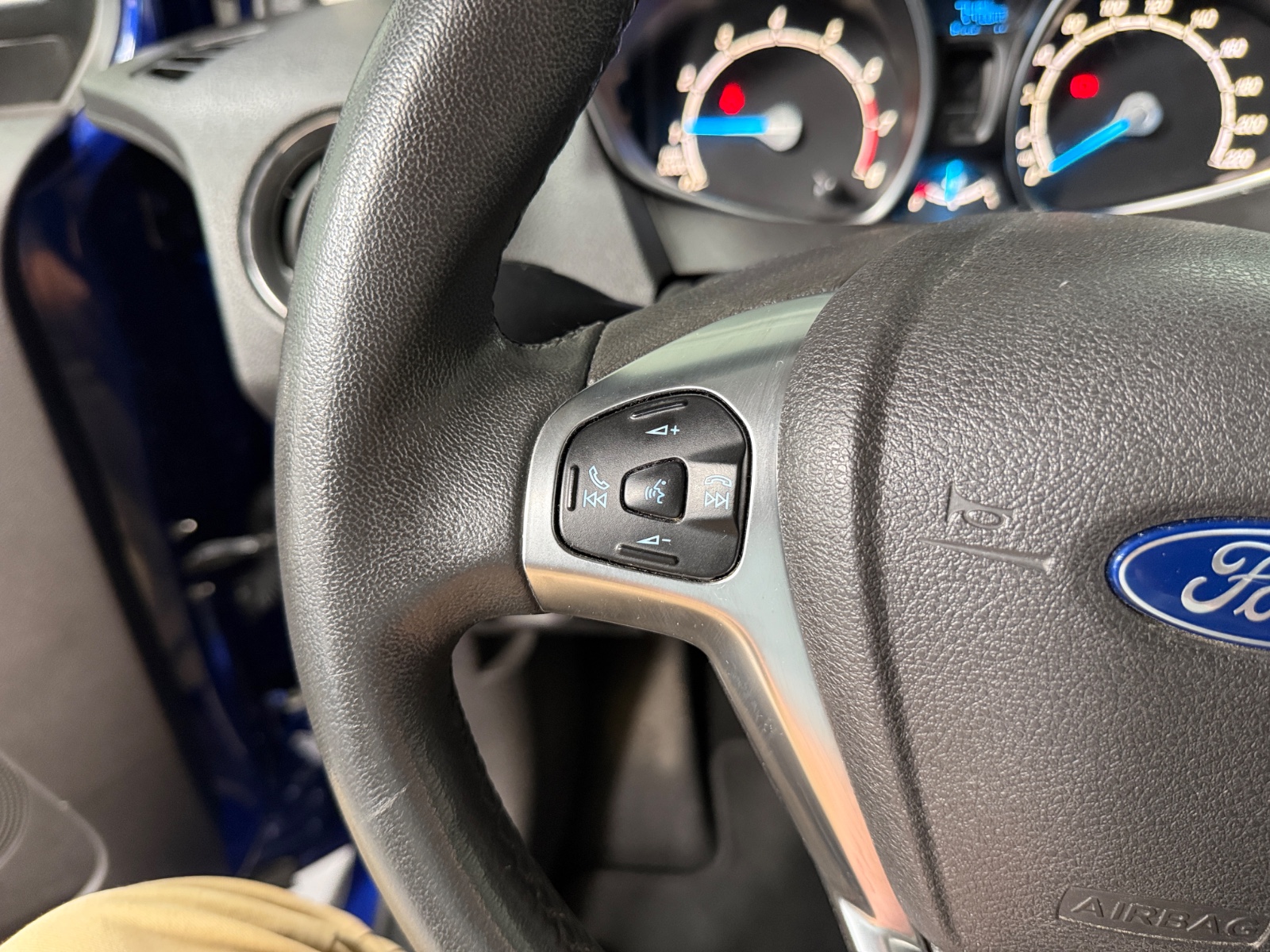 Photo véhicule FORD TOURNEO COURIER