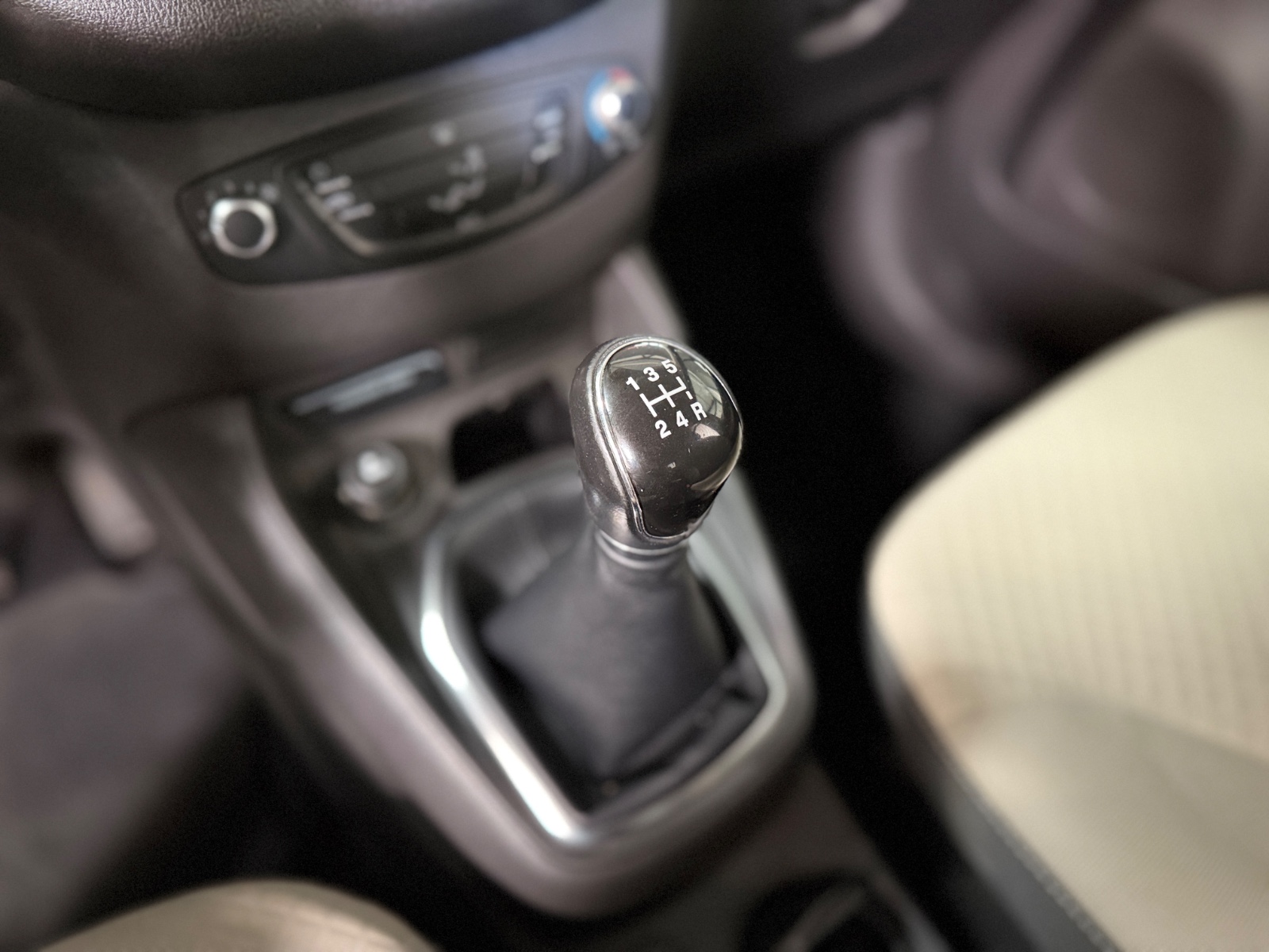 Photo véhicule FORD TOURNEO COURIER