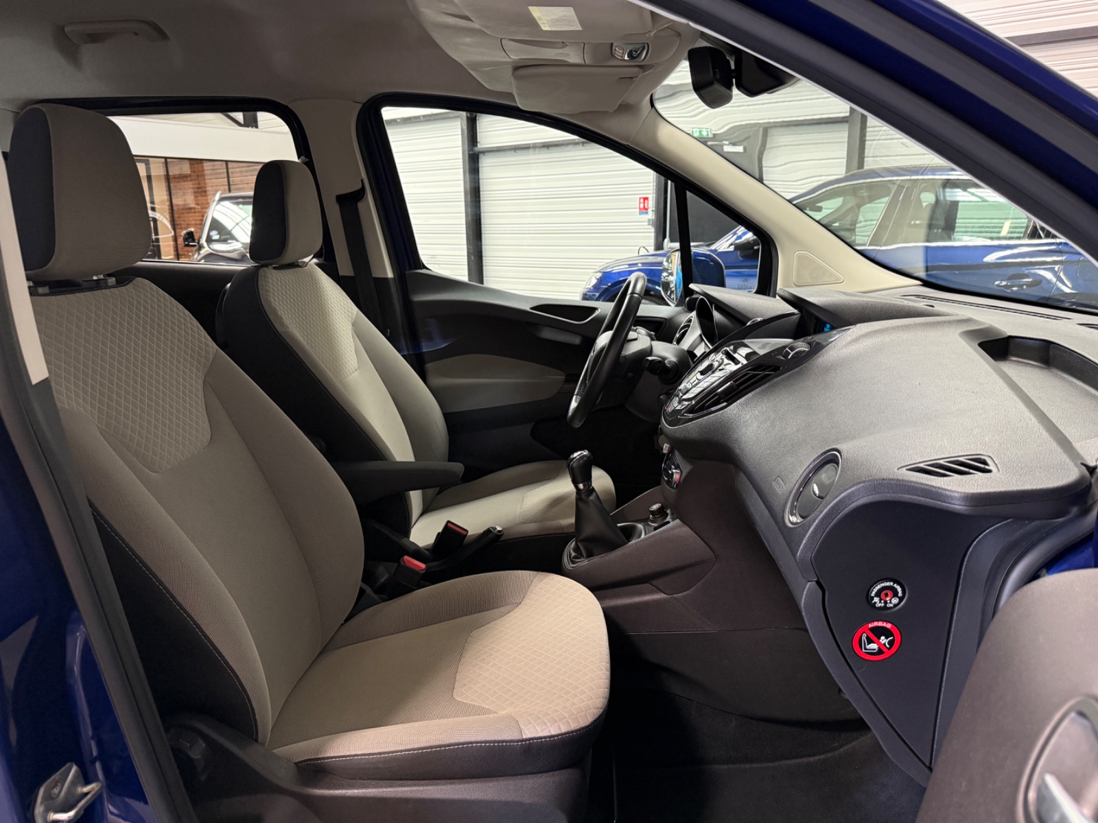 Photo véhicule FORD TOURNEO COURIER
