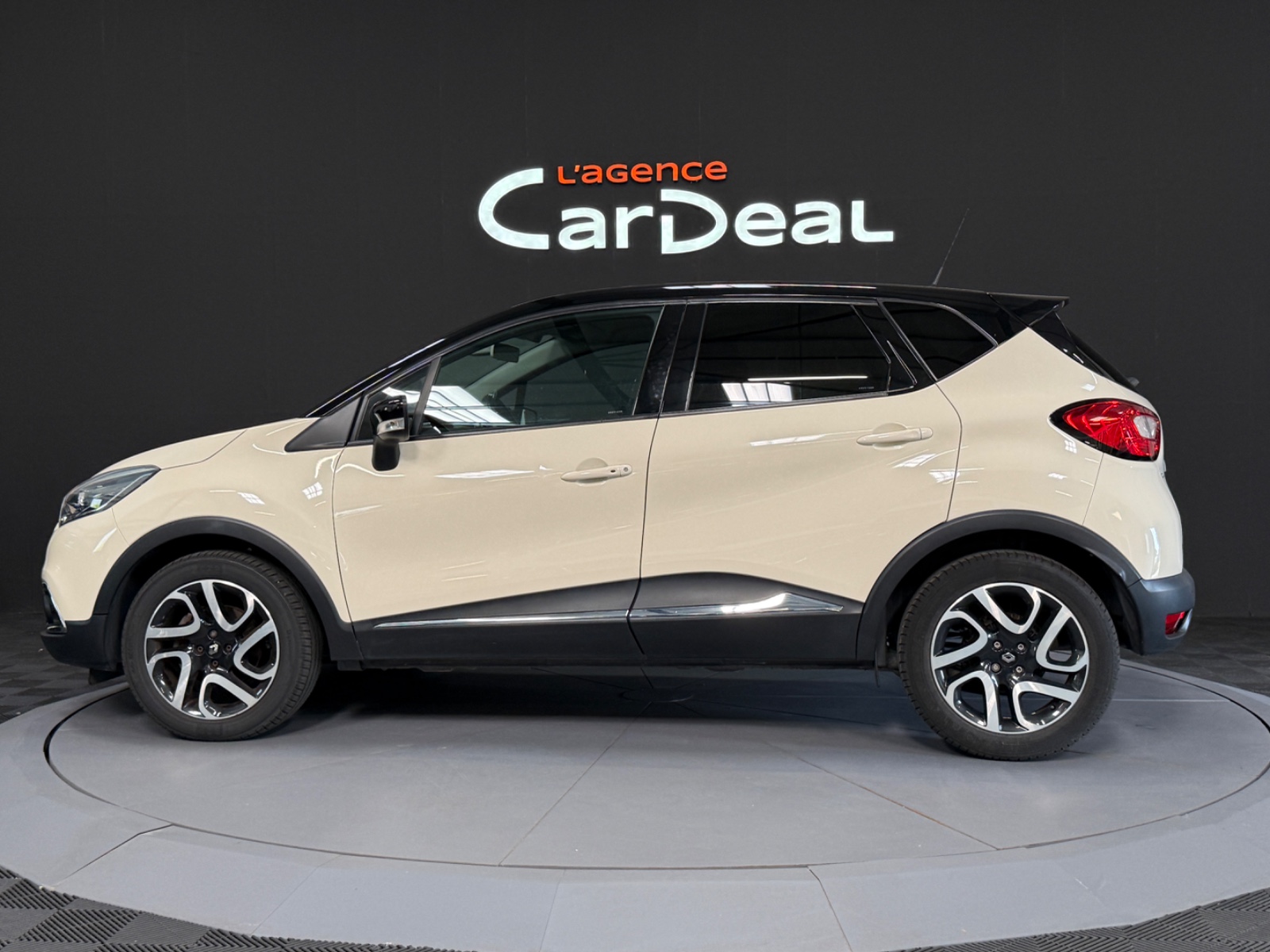 Photo véhicule RENAULT CAPTUR