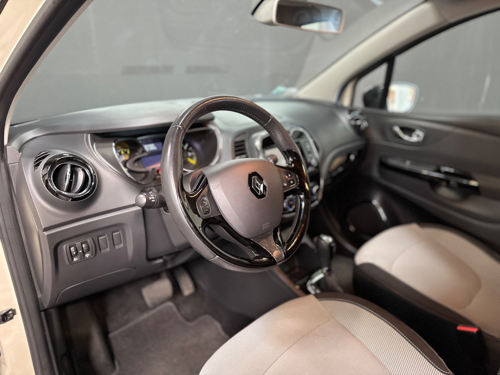 Photo véhicule RENAULT CAPTUR