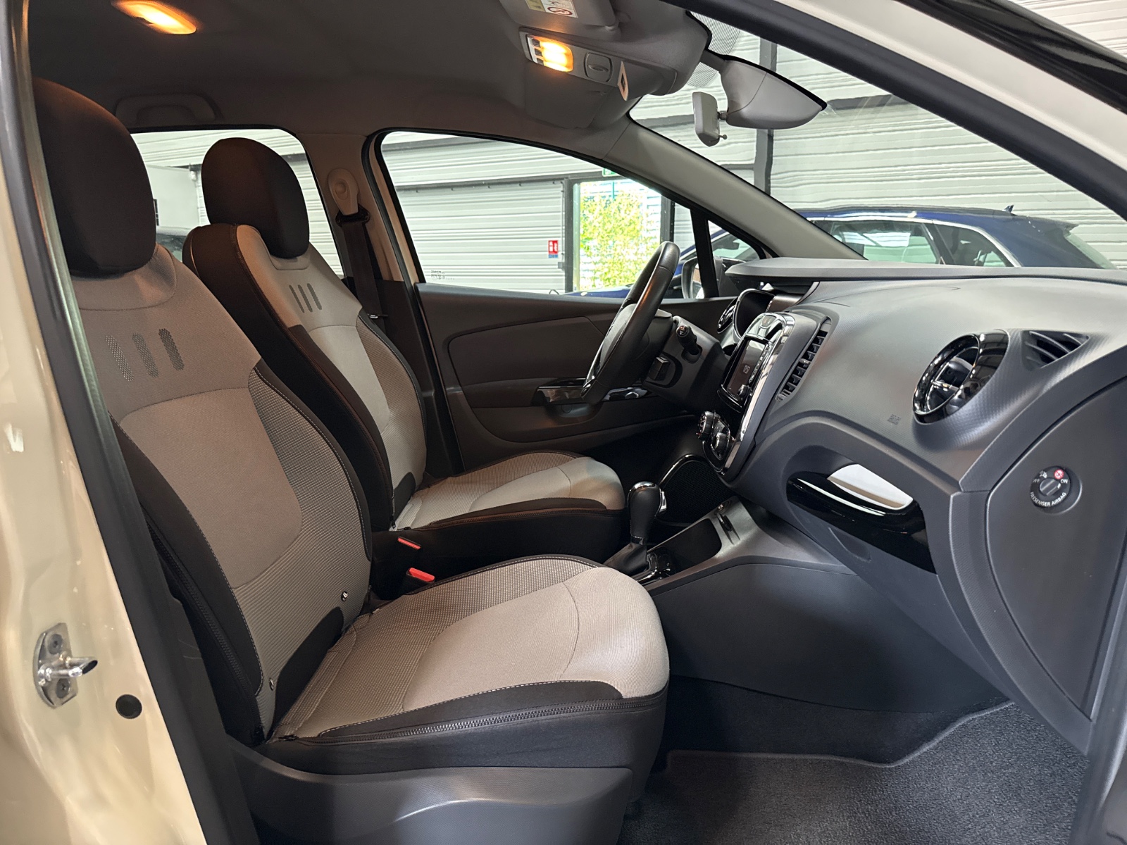 Photo véhicule RENAULT CAPTUR