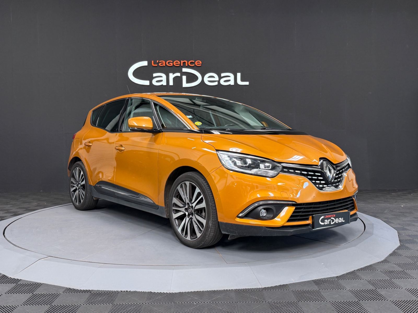 Photo véhicule RENAULT SCENIC IV