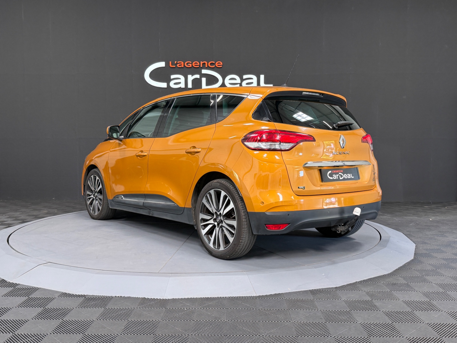Photo véhicule RENAULT SCENIC IV