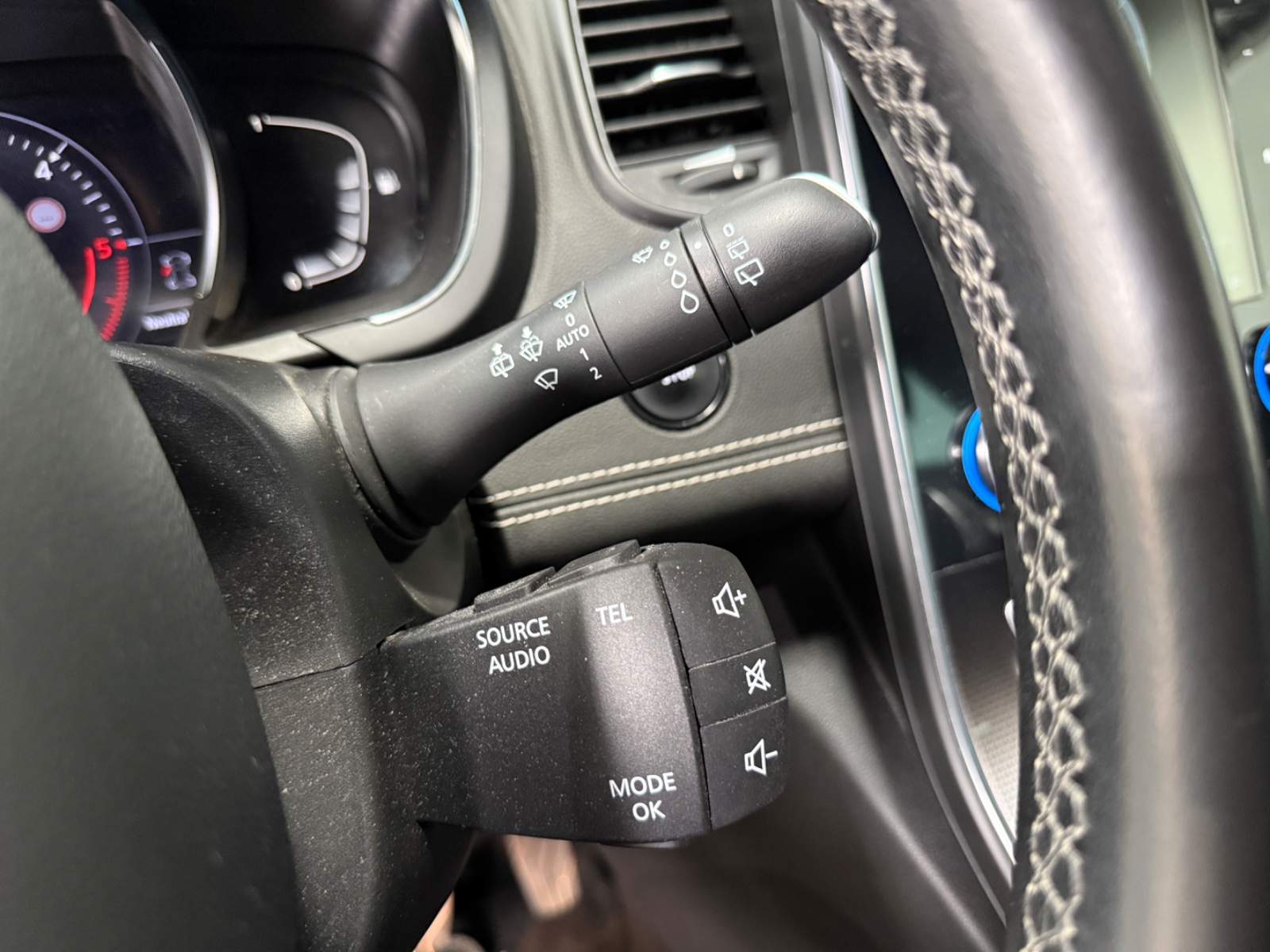 Photo véhicule RENAULT SCENIC IV