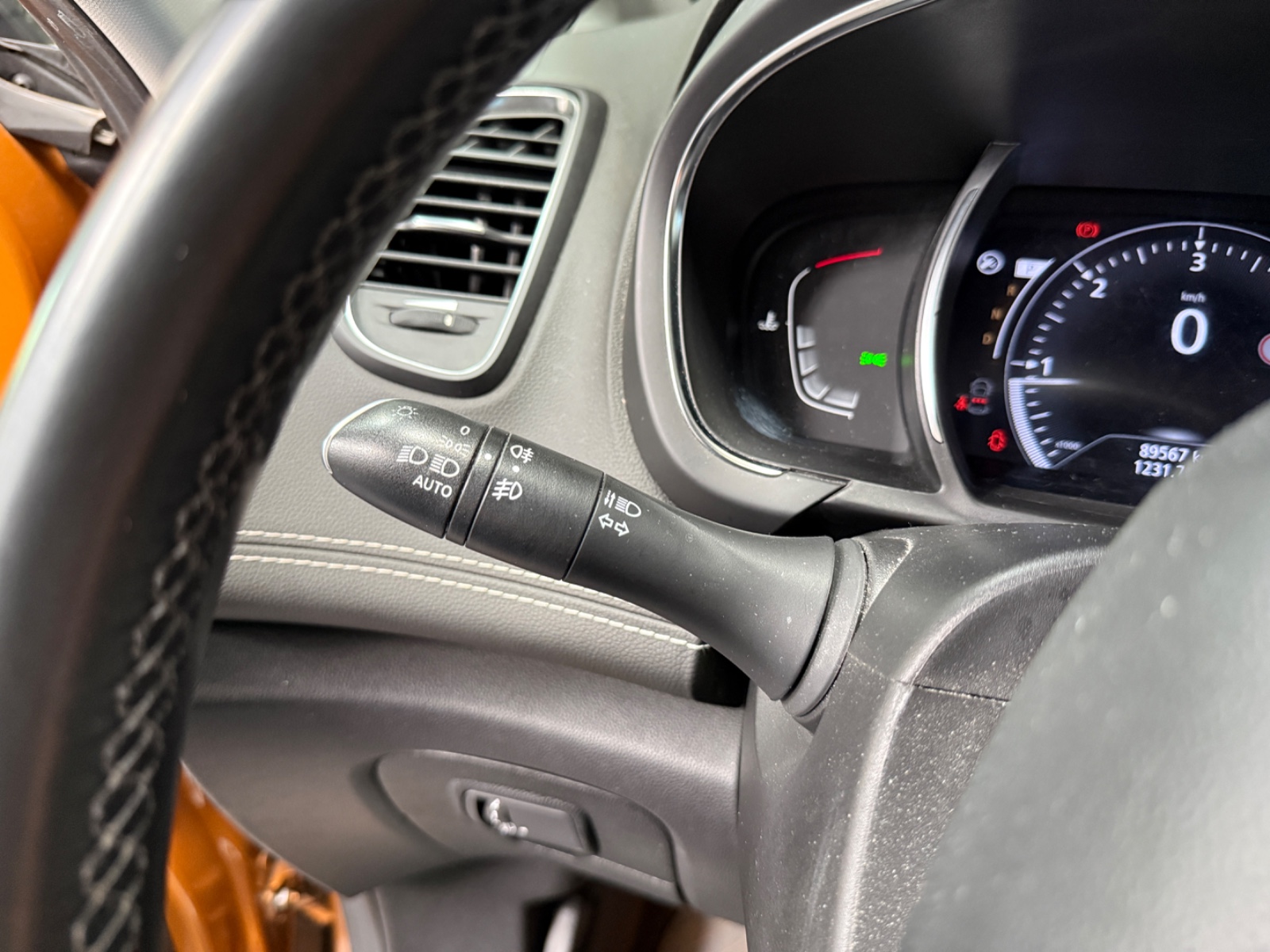 Photo véhicule RENAULT SCENIC IV
