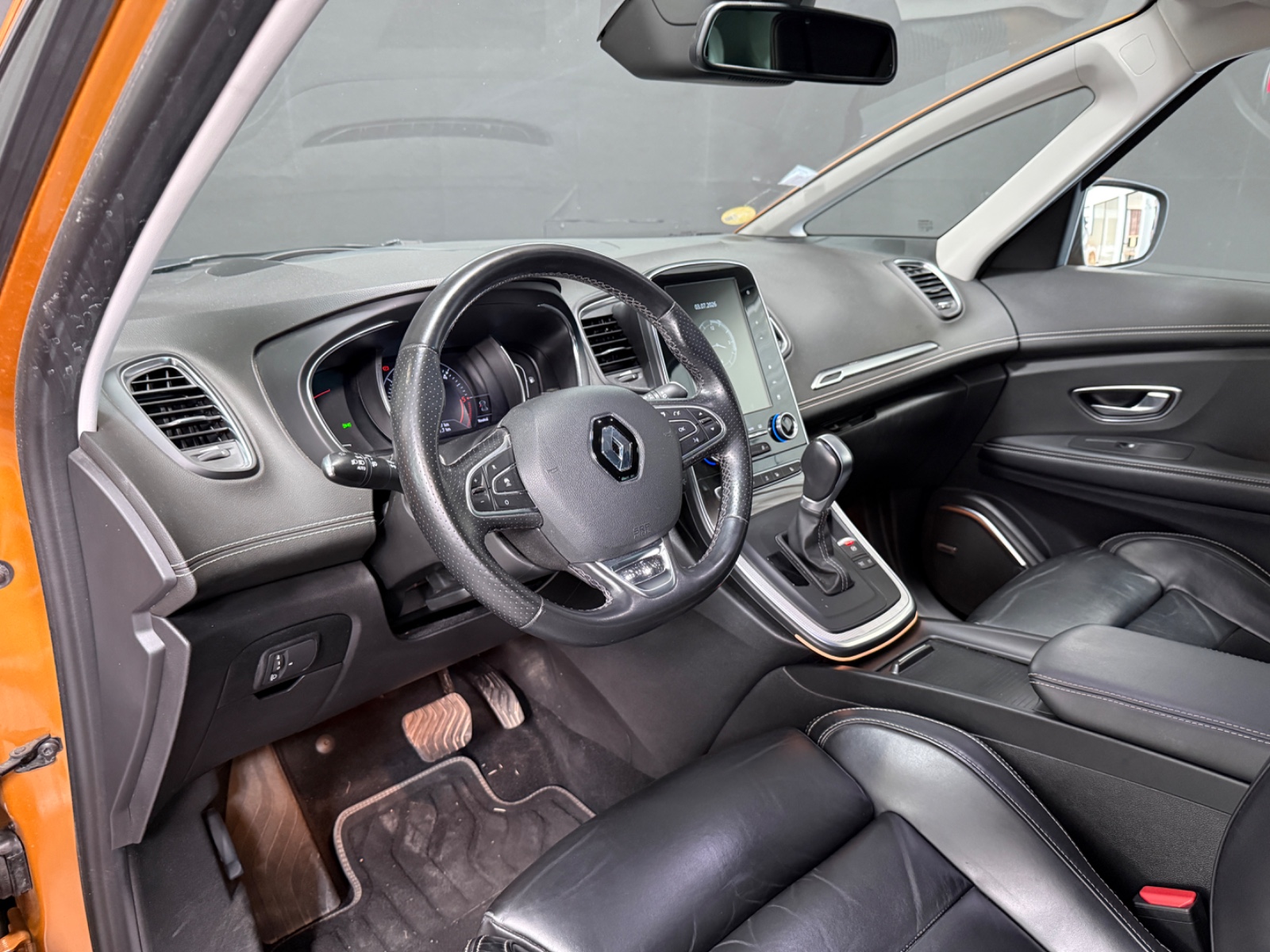 Photo véhicule RENAULT SCENIC IV