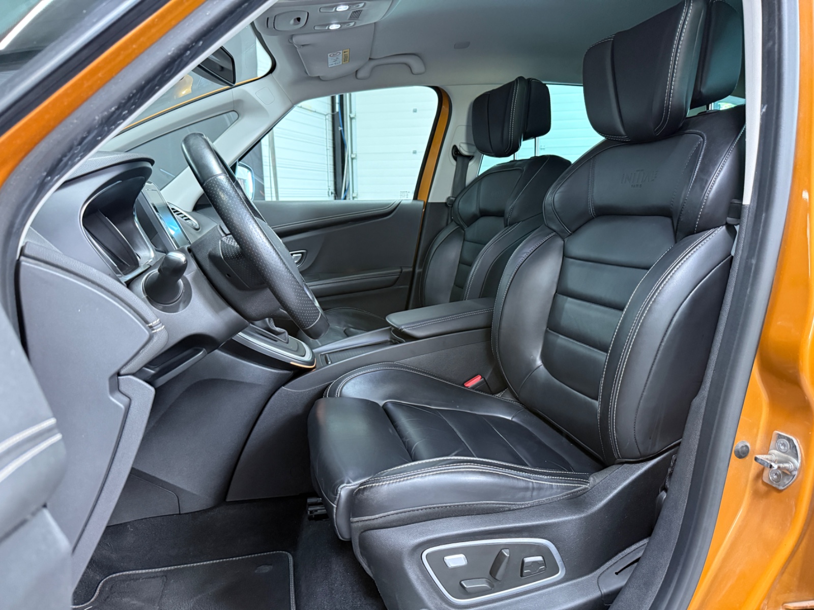 Photo véhicule RENAULT SCENIC IV