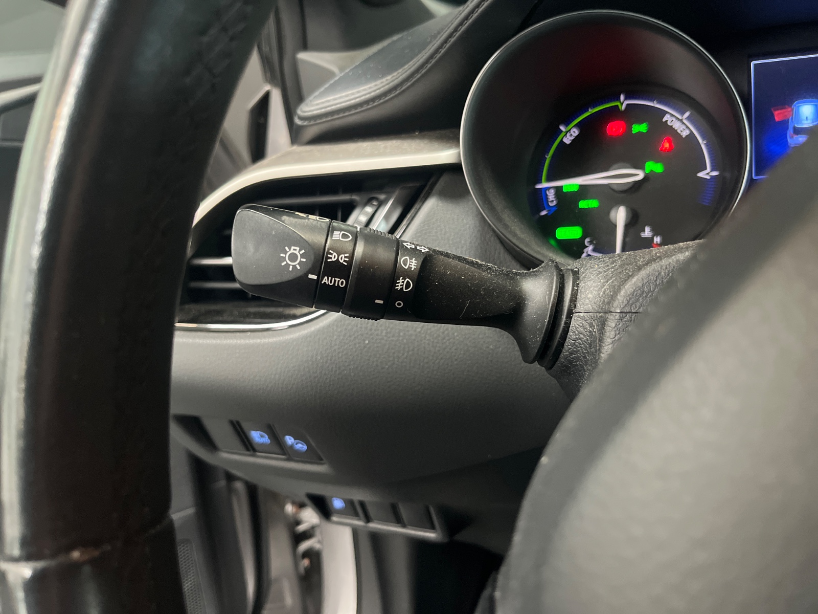 Photo véhicule TOYOTA C-HR PRO RC18