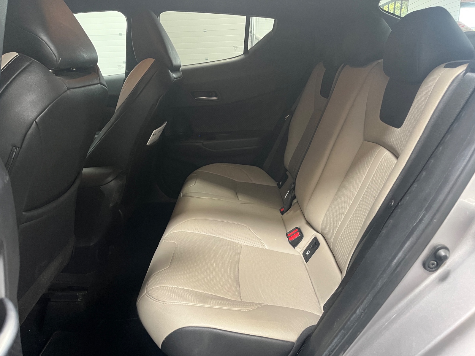 Photo véhicule TOYOTA C-HR PRO RC18