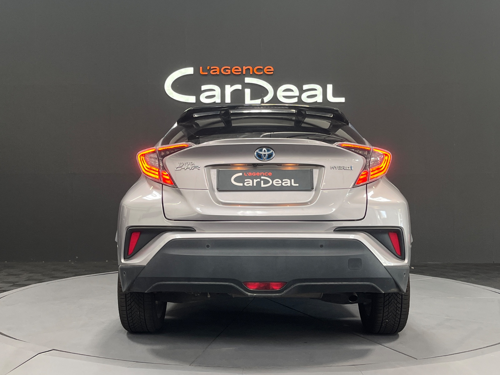 Photo véhicule TOYOTA C-HR PRO RC18