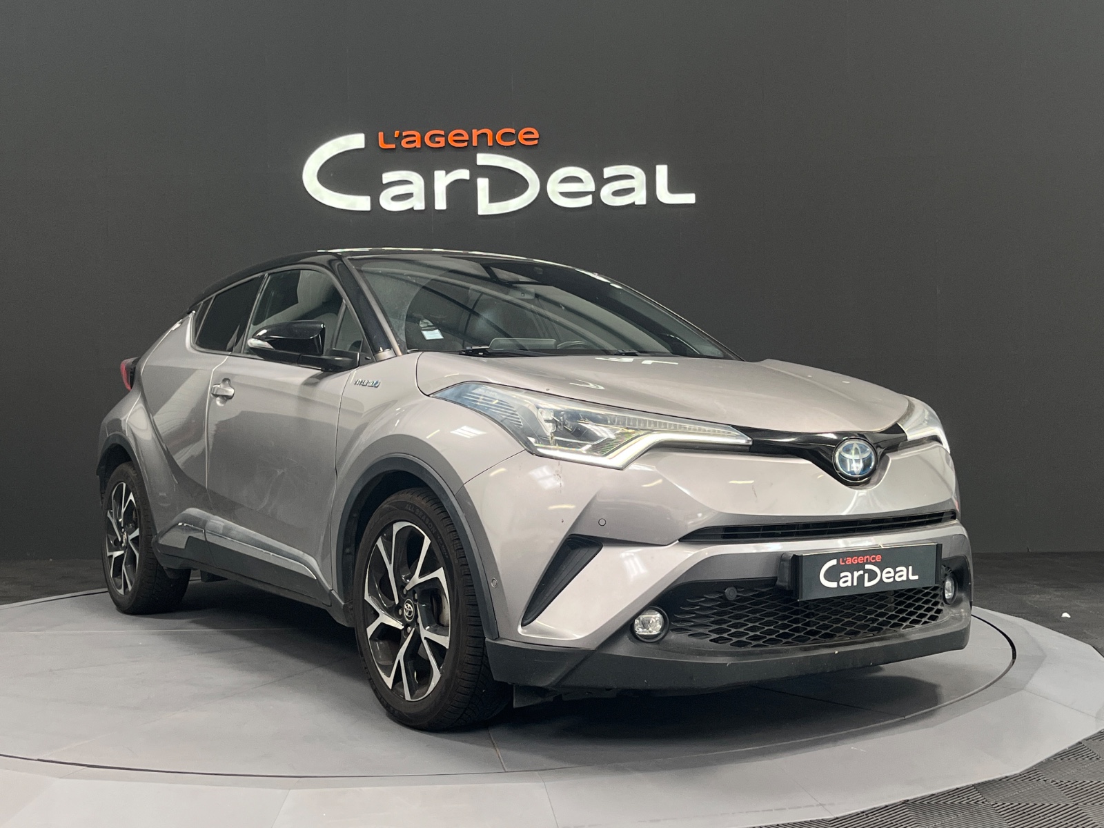Photo véhicule TOYOTA C-HR PRO RC18