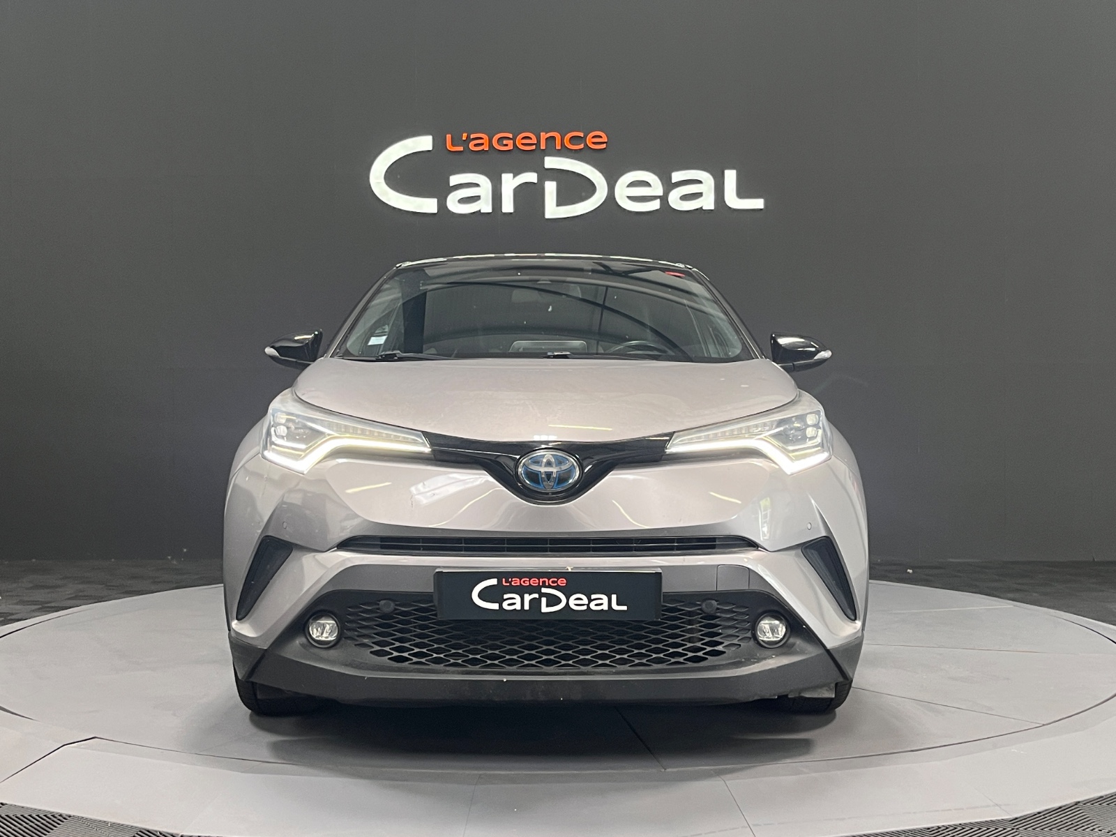 Photo véhicule TOYOTA C-HR PRO RC18