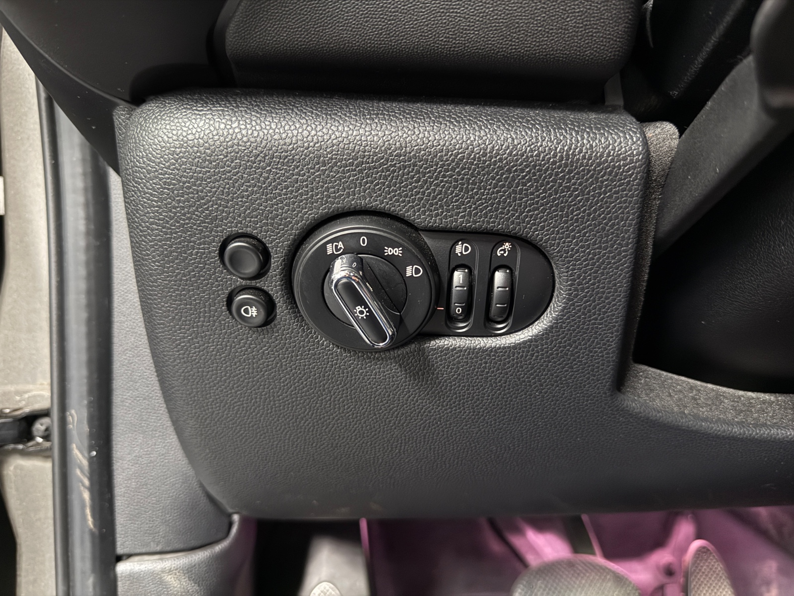 Photo véhicule MINI HATCH 5 PORTES LCI