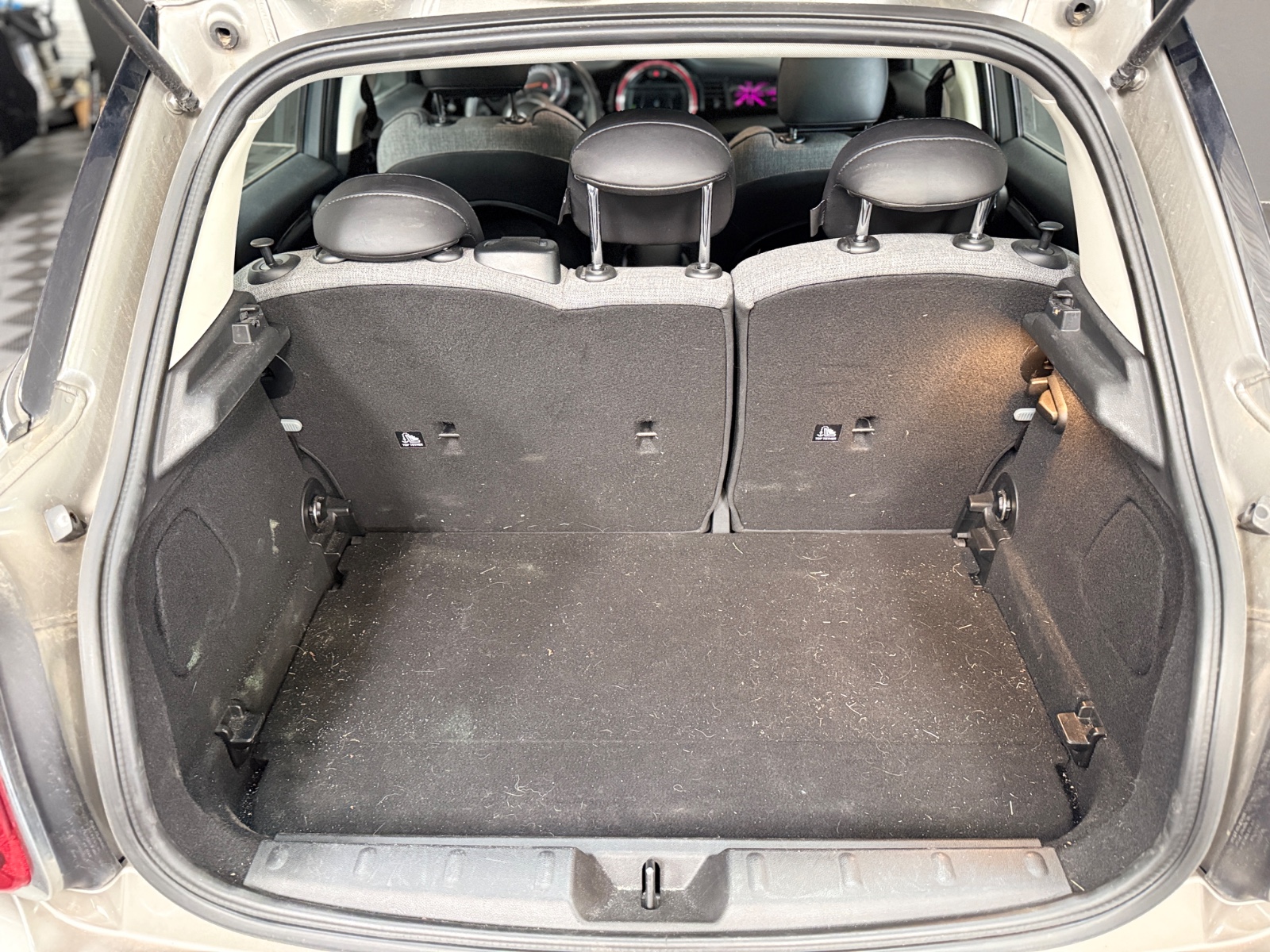 Photo véhicule MINI HATCH 5 PORTES LCI