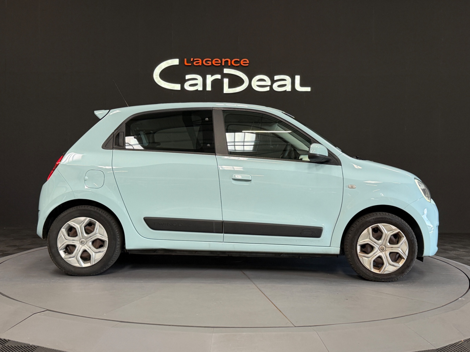 Photo véhicule RENAULT TWINGO III