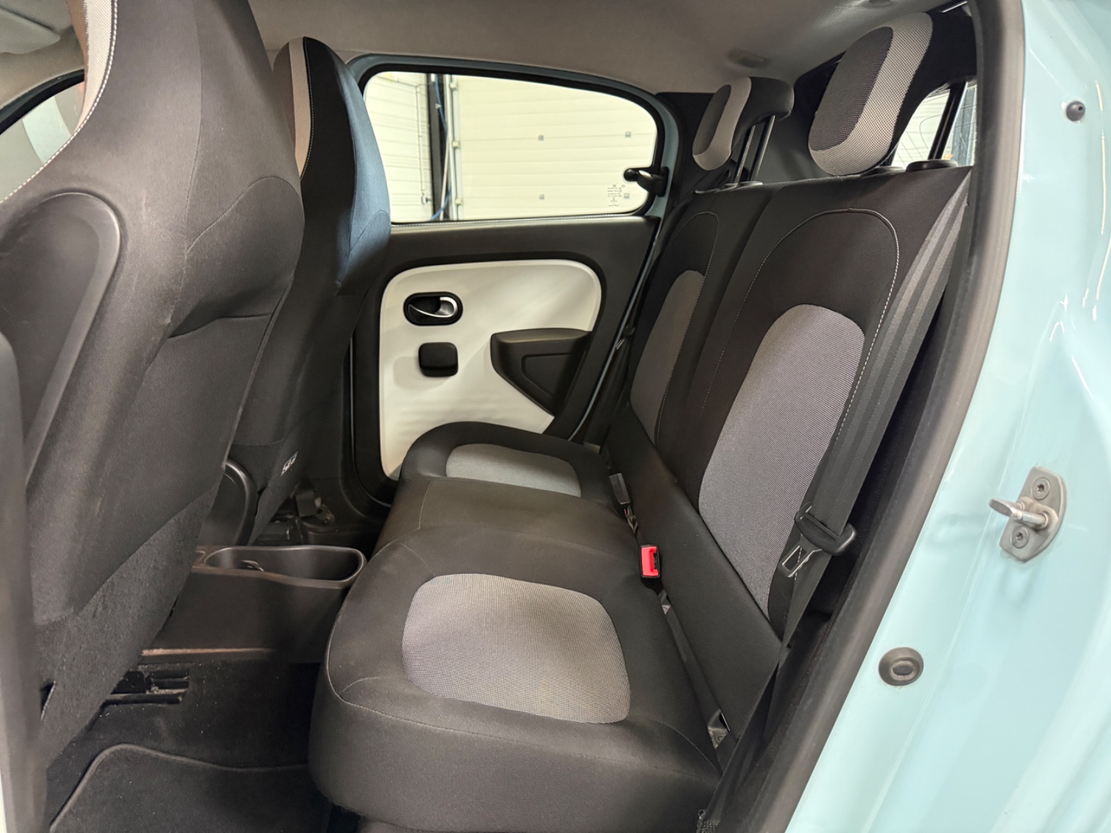 Photo véhicule RENAULT TWINGO III