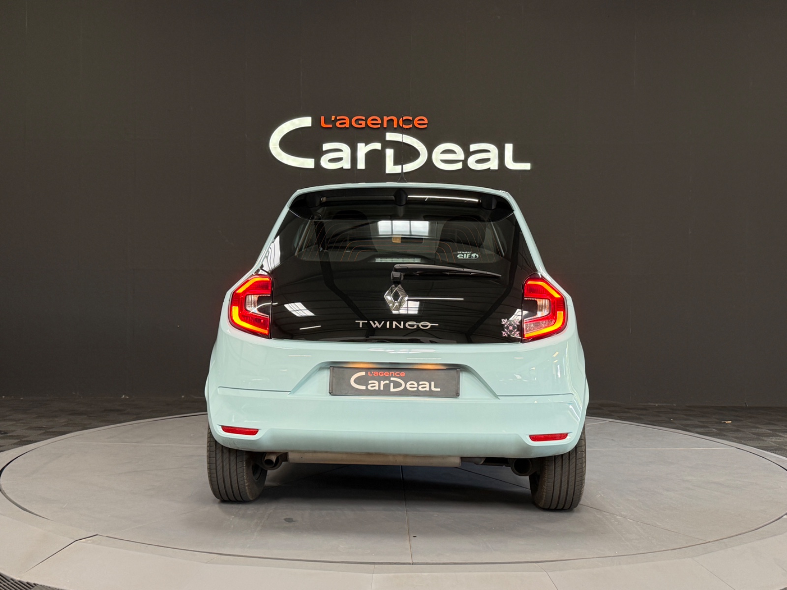 Photo véhicule RENAULT TWINGO III
