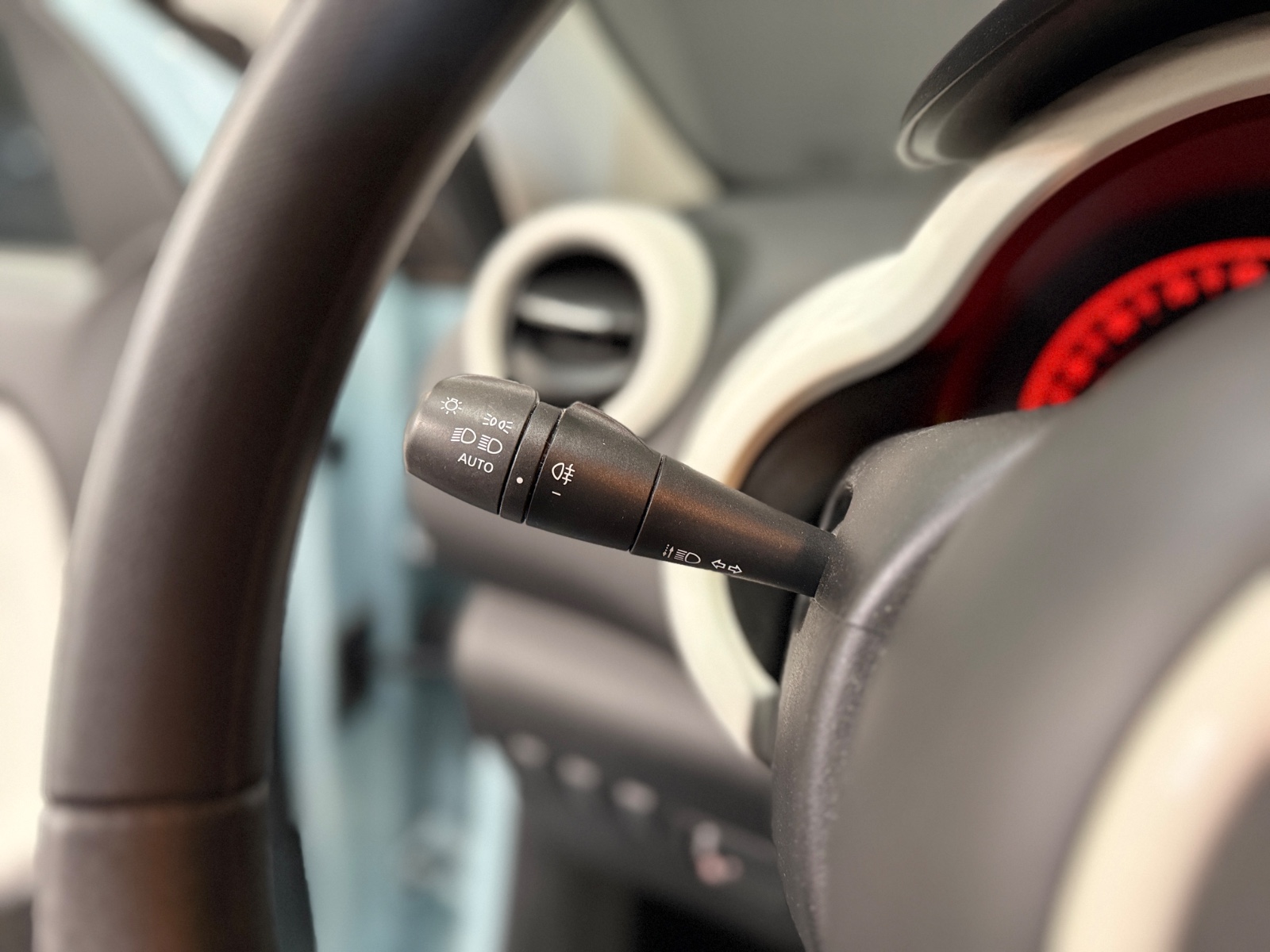 Photo véhicule RENAULT TWINGO III