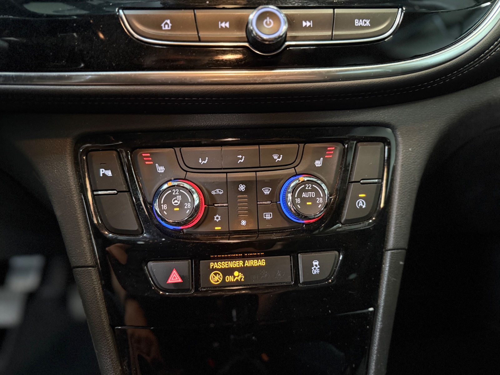 Photo véhicule OPEL MOKKA X