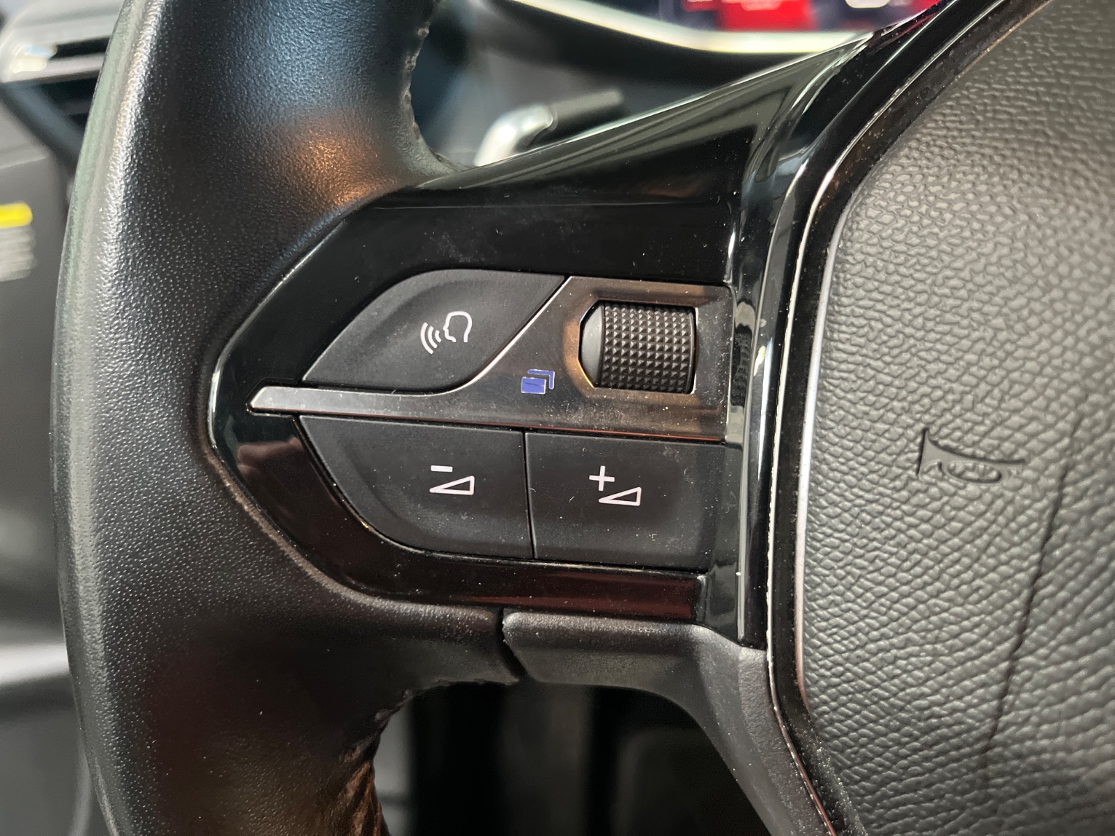 Photo véhicule PEUGEOT 208