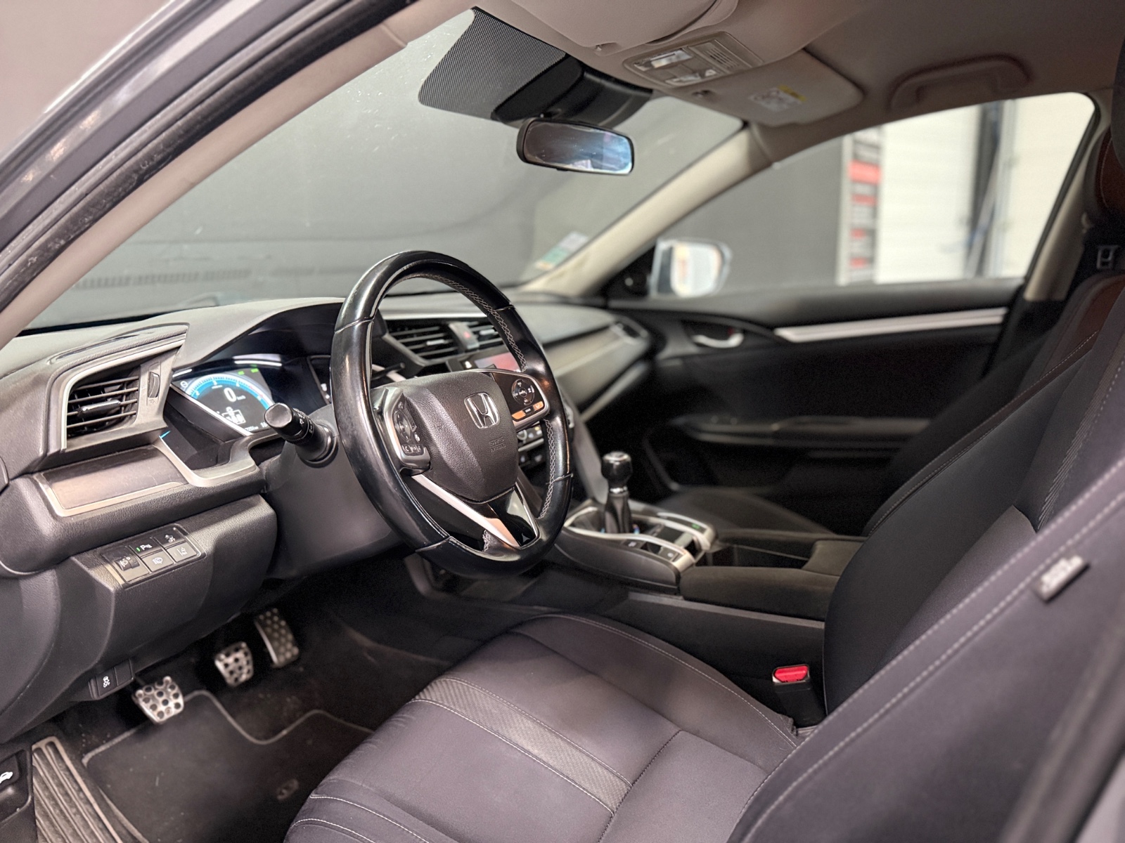 Photo véhicule HONDA CIVIC 4 PORTES 2018