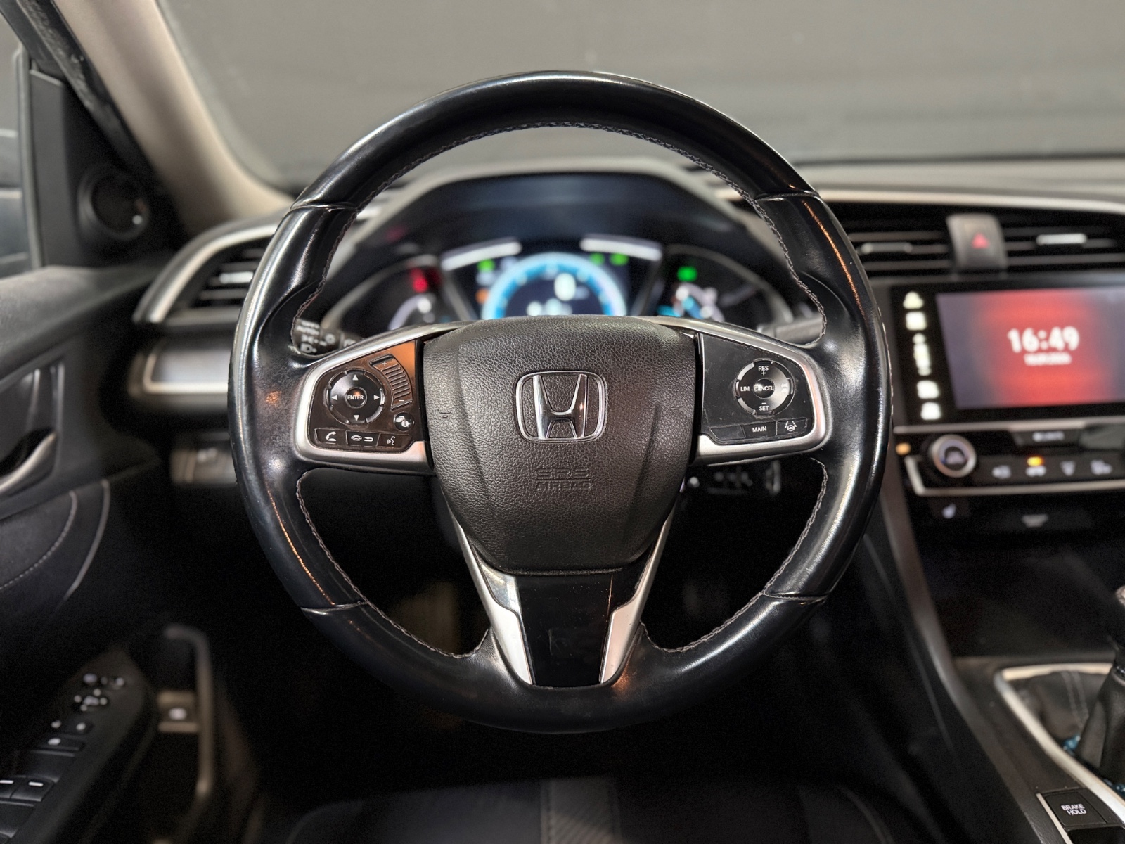 Photo véhicule HONDA CIVIC 4 PORTES 2018