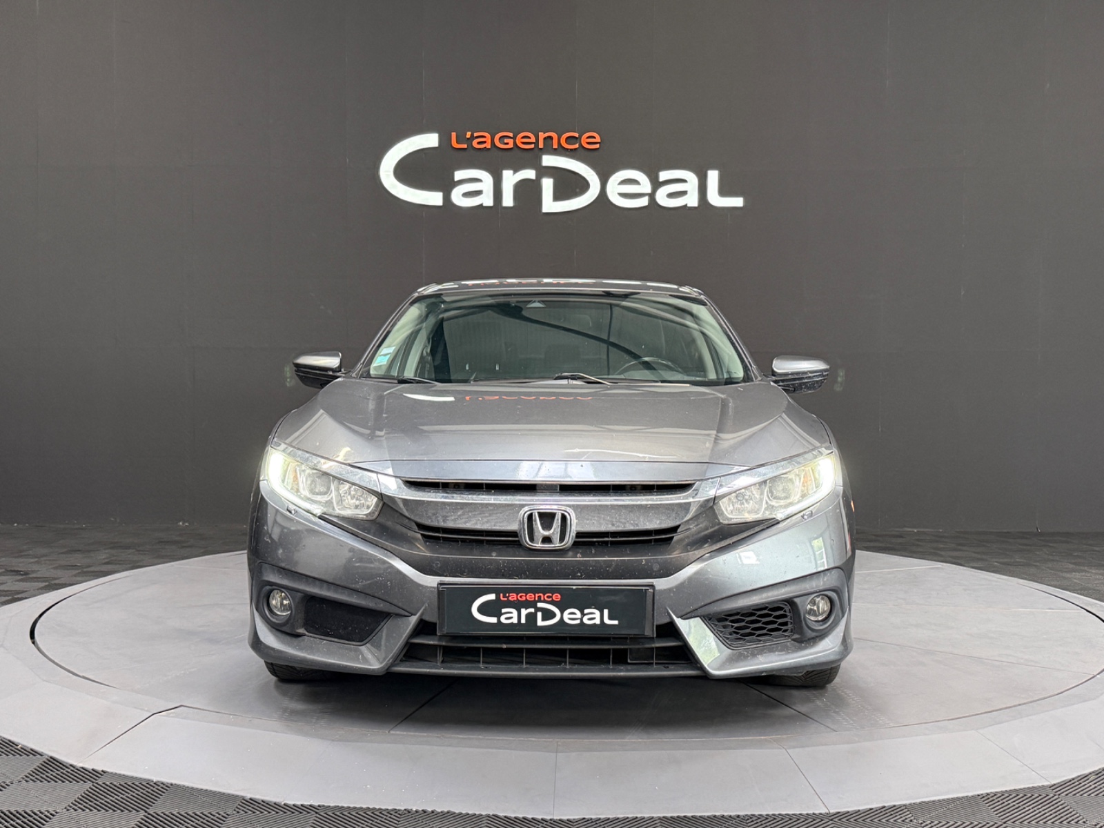 Photo véhicule HONDA CIVIC 4 PORTES 2018