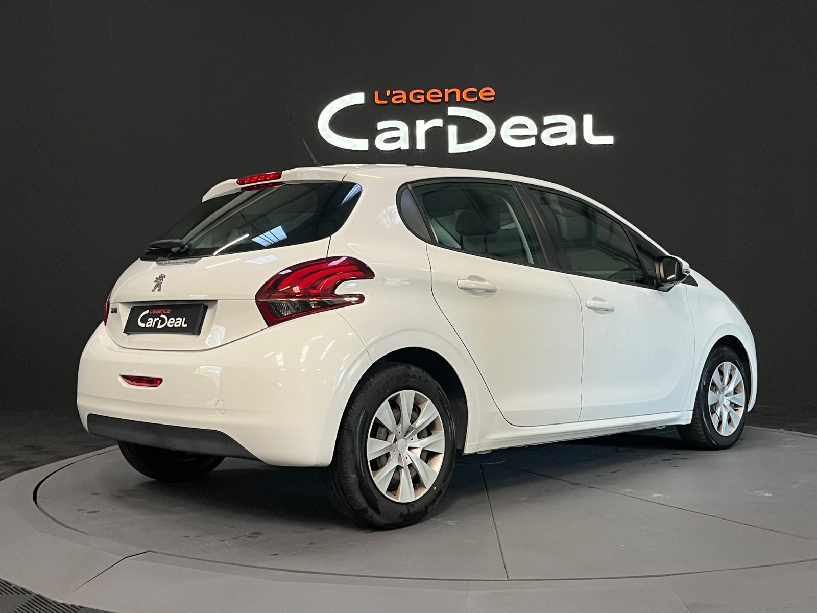 Photo véhicule PEUGEOT 208