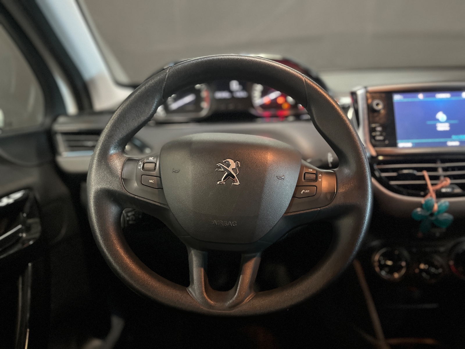 Photo véhicule PEUGEOT 208