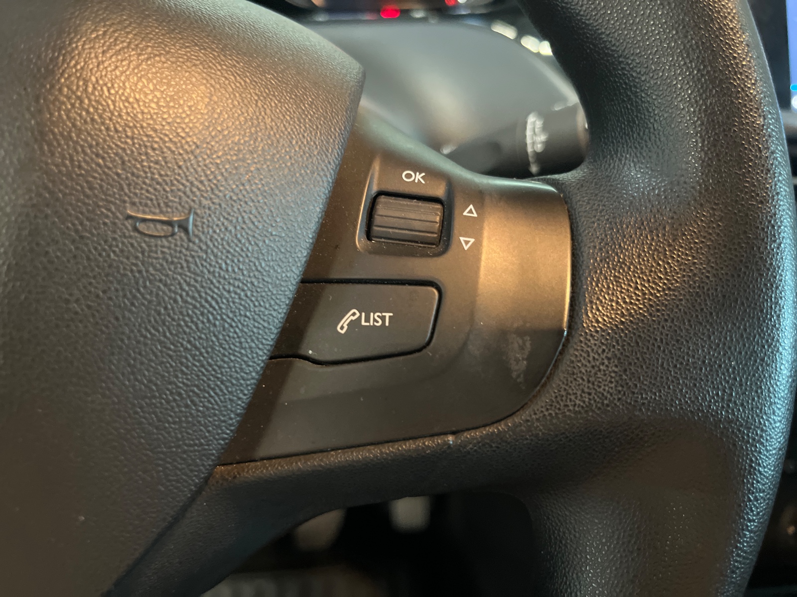 Photo véhicule PEUGEOT 208