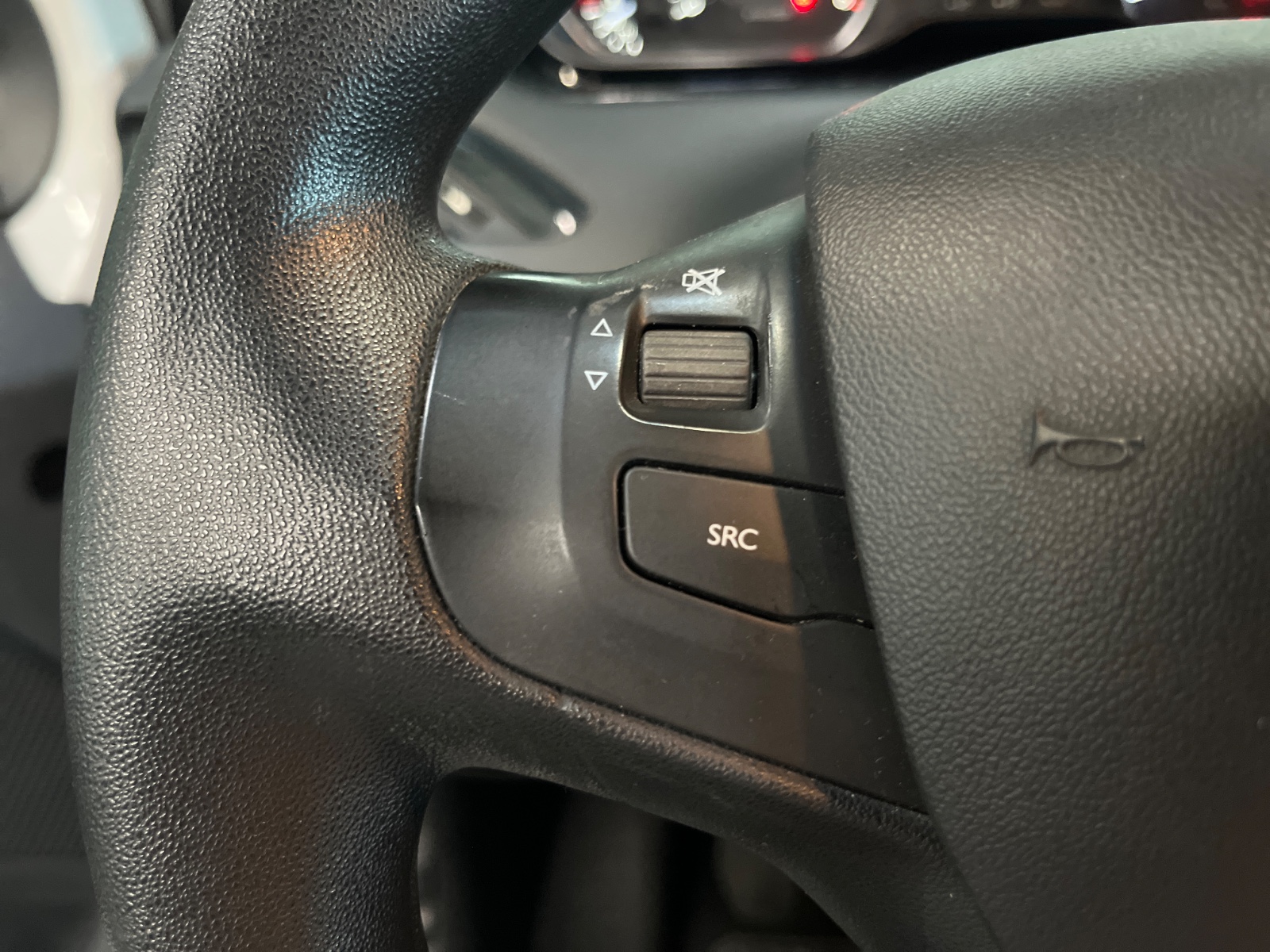 Photo véhicule PEUGEOT 208