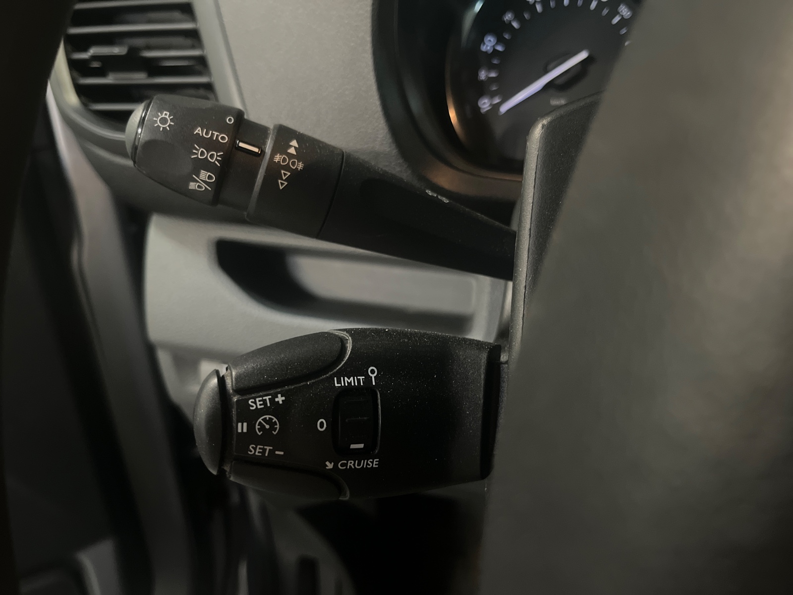Photo véhicule OPEL VIVARO FOURGON
