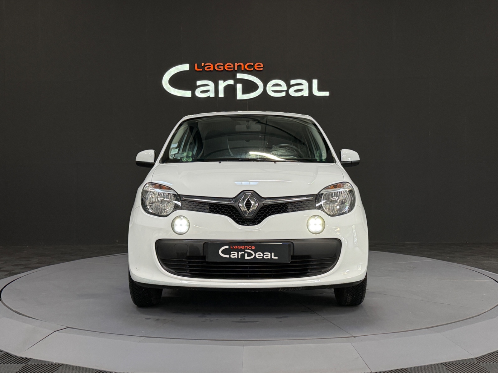 Photo véhicule RENAULT TWINGO III