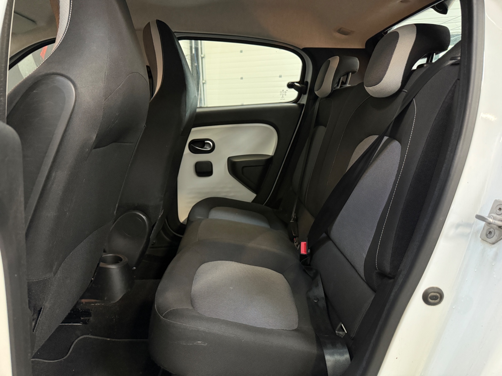 Photo véhicule RENAULT TWINGO III