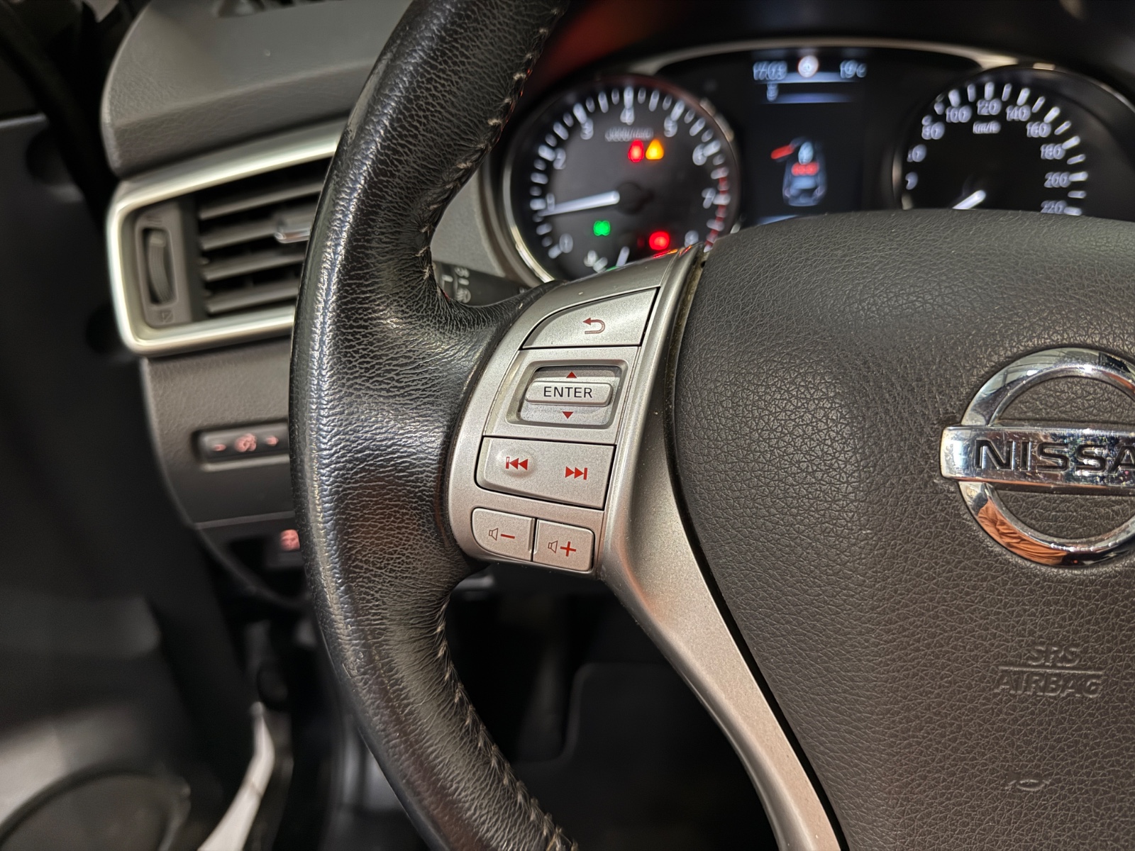 Photo véhicule NISSAN X-TRAIL