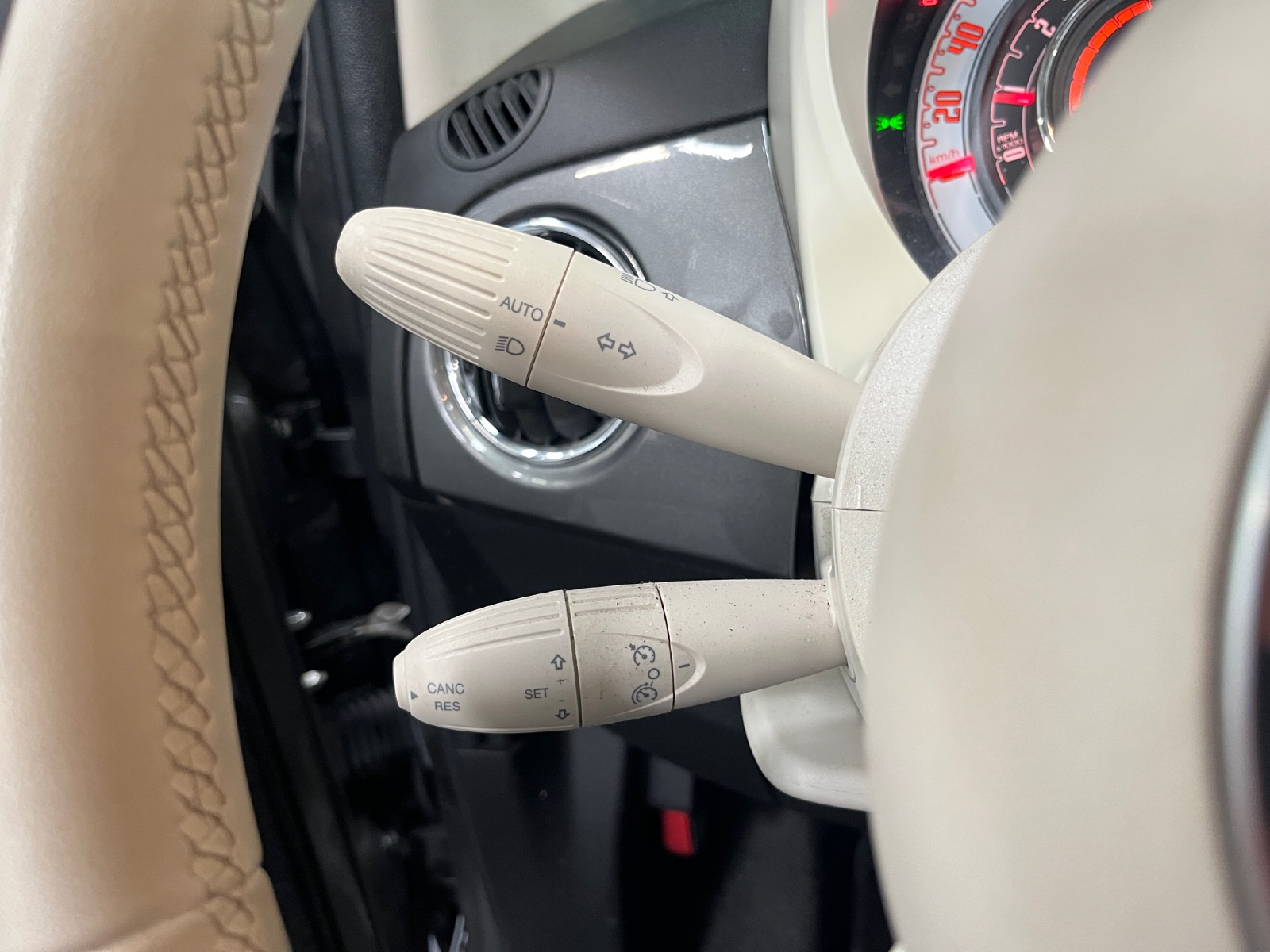 Photo véhicule FIAT 500C