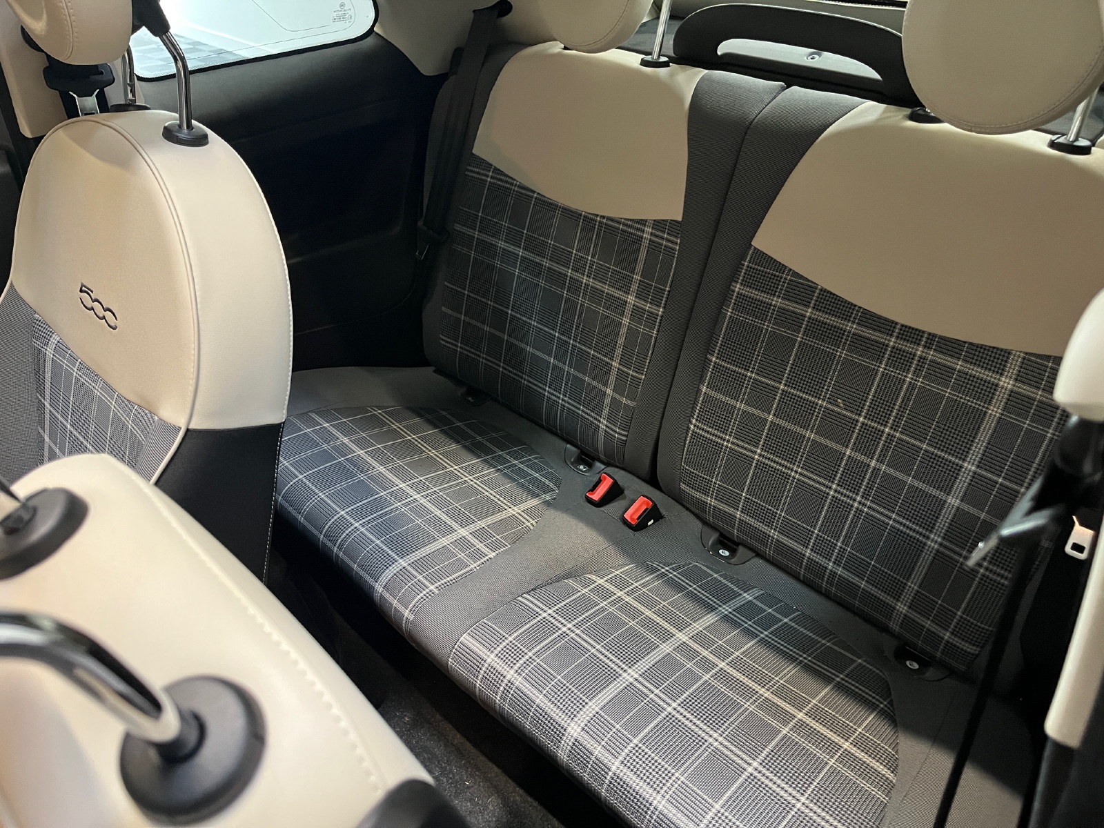 Photo véhicule FIAT 500C