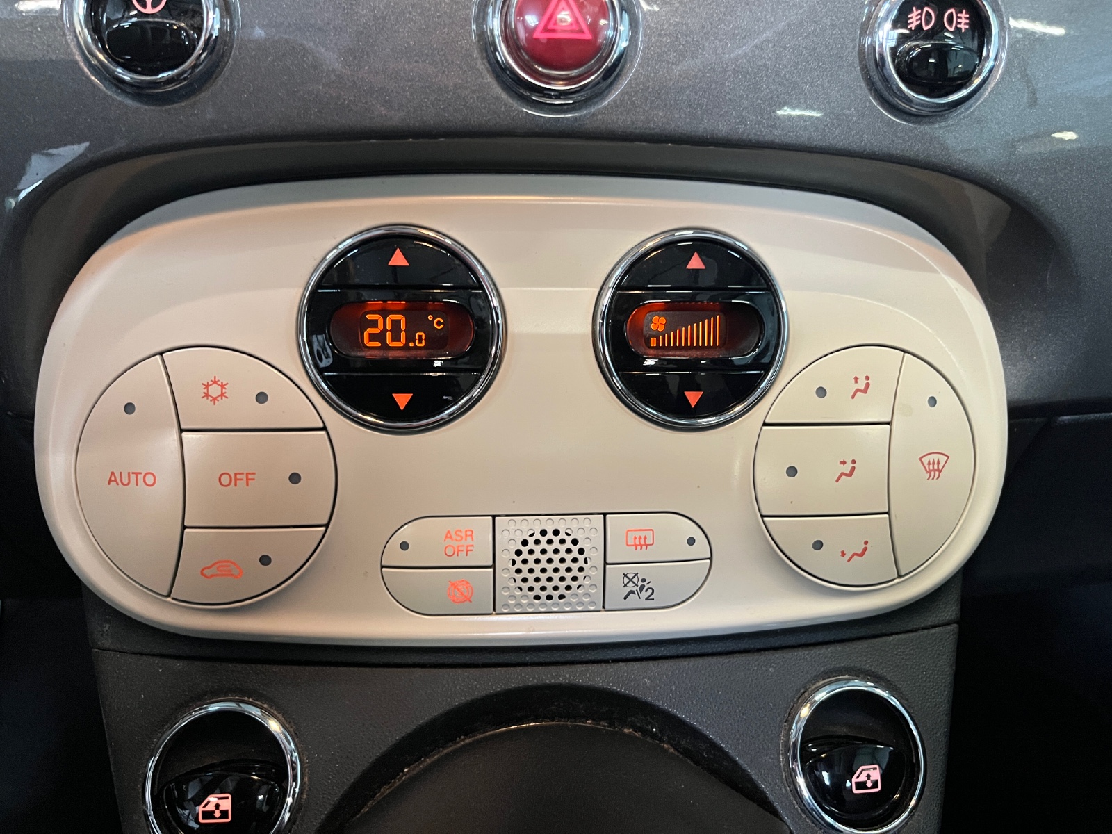 Photo véhicule FIAT 500C