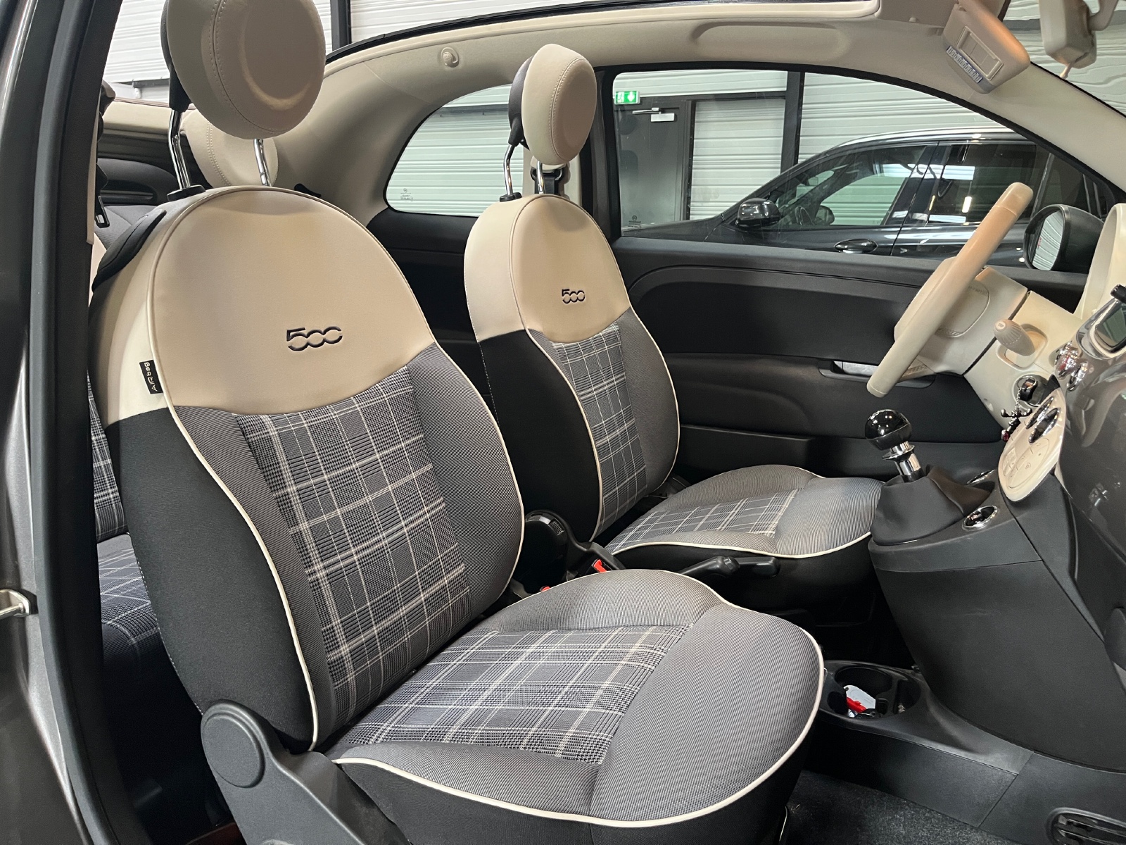 Photo véhicule FIAT 500C