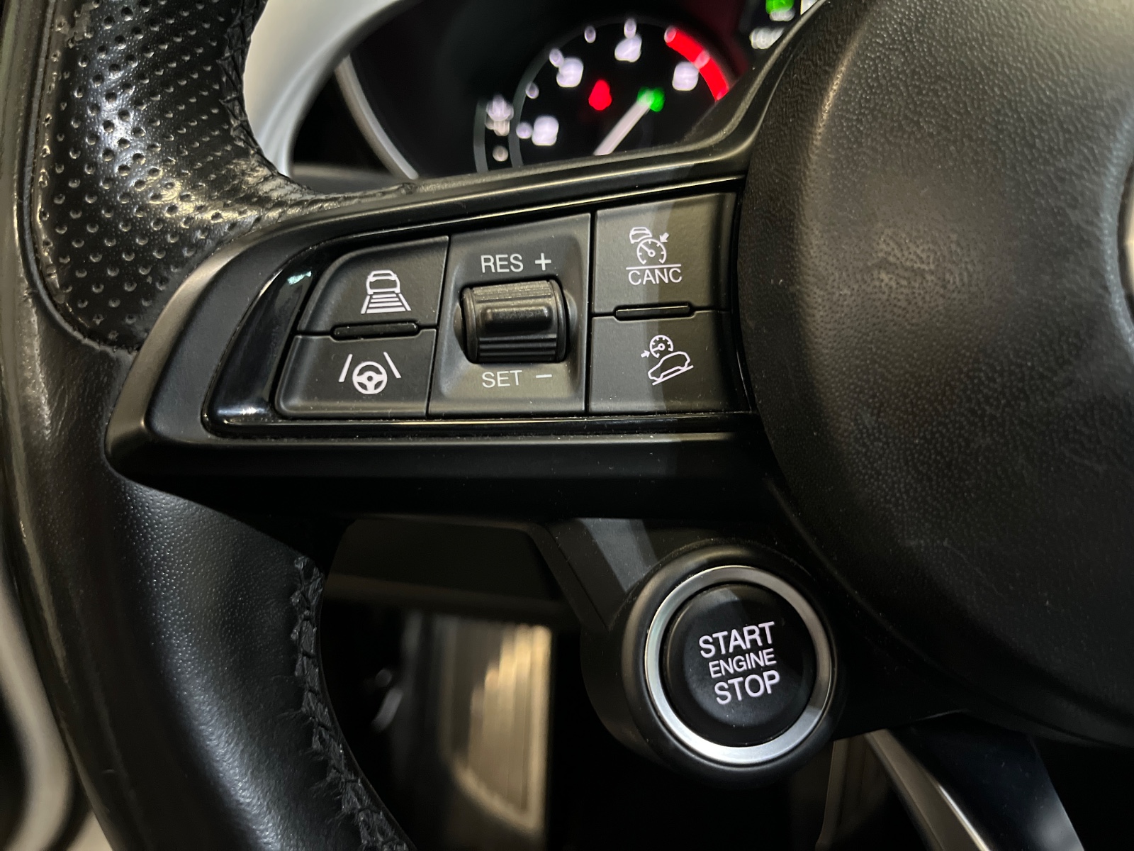 Photo véhicule ALFA ROMEO STELVIO MY20