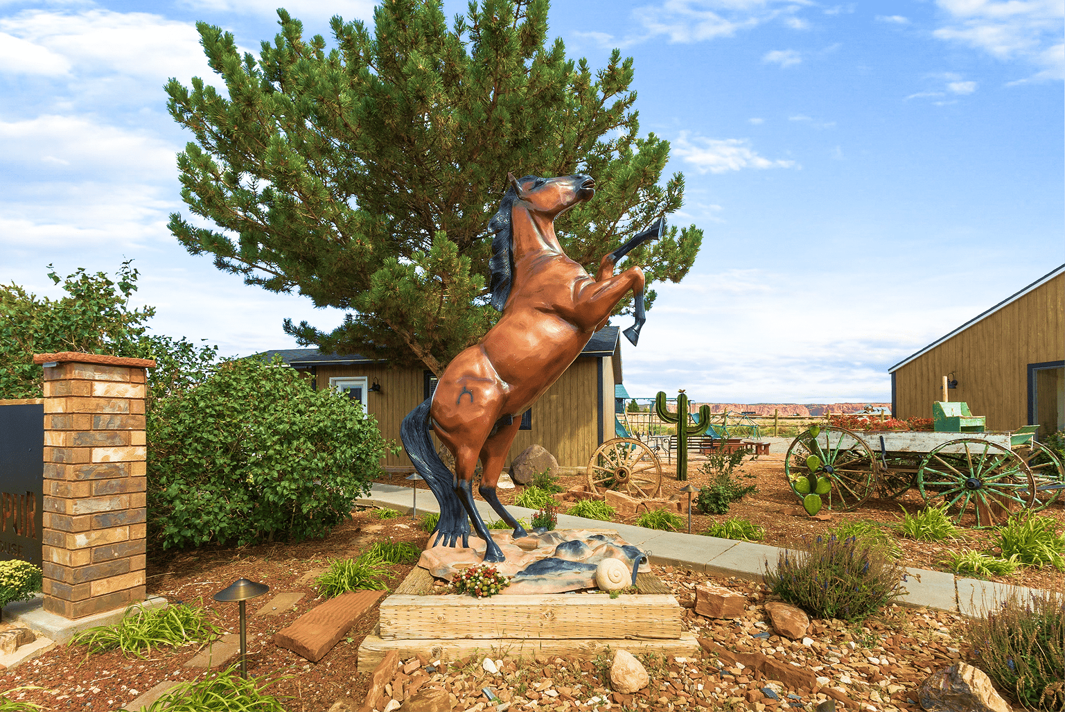 Western horse statue at Broken Spur Inn & Steakhouse in Torrey Utah