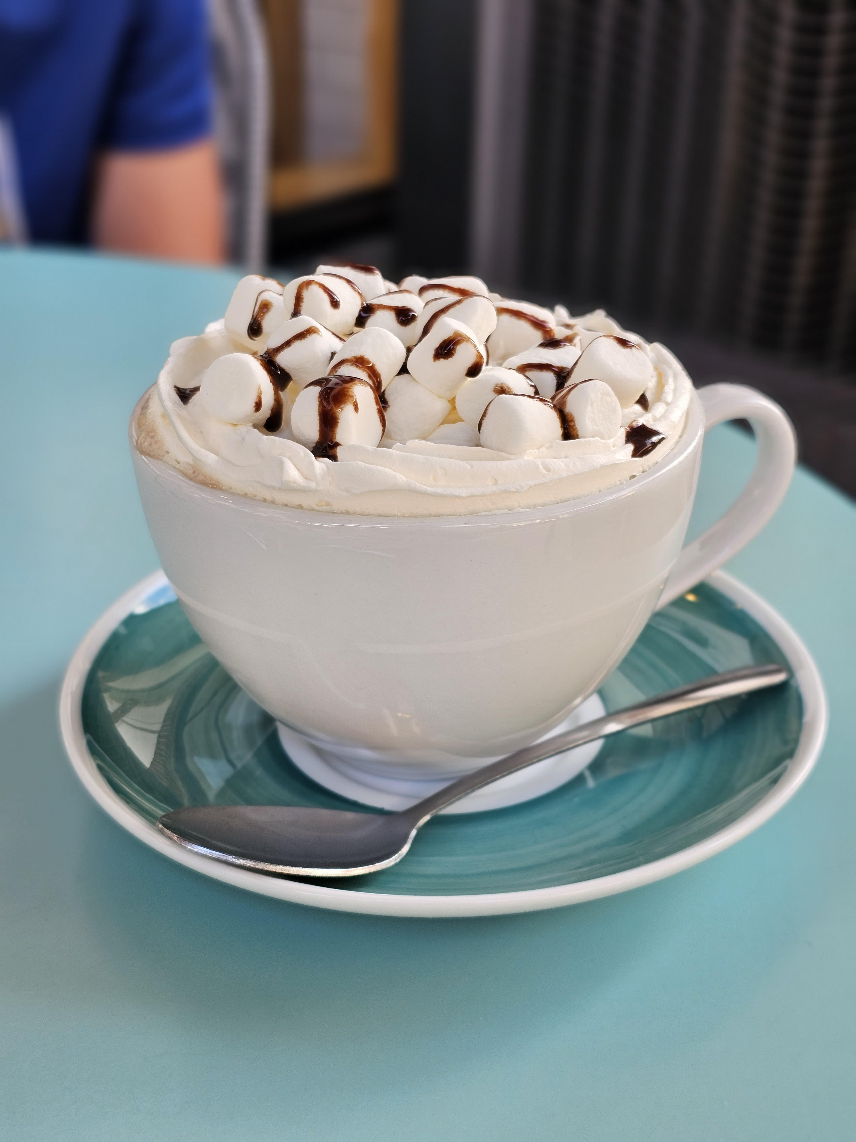 Settle into a relaxed, 2-hour watercolor class focused on painting warmth, softness, and everyday comfort.