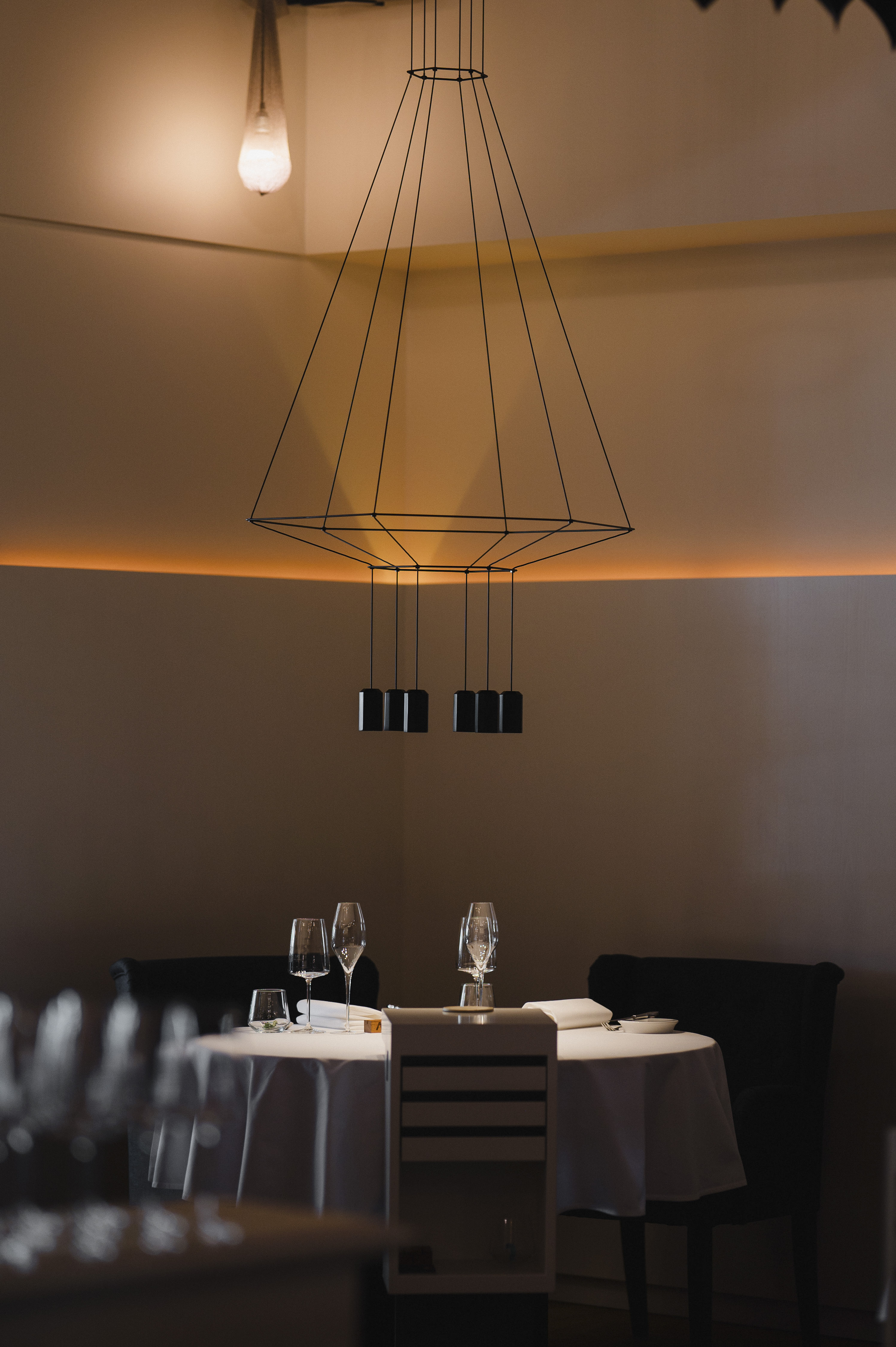 Warme Atmosphäre im Restaurant AURA