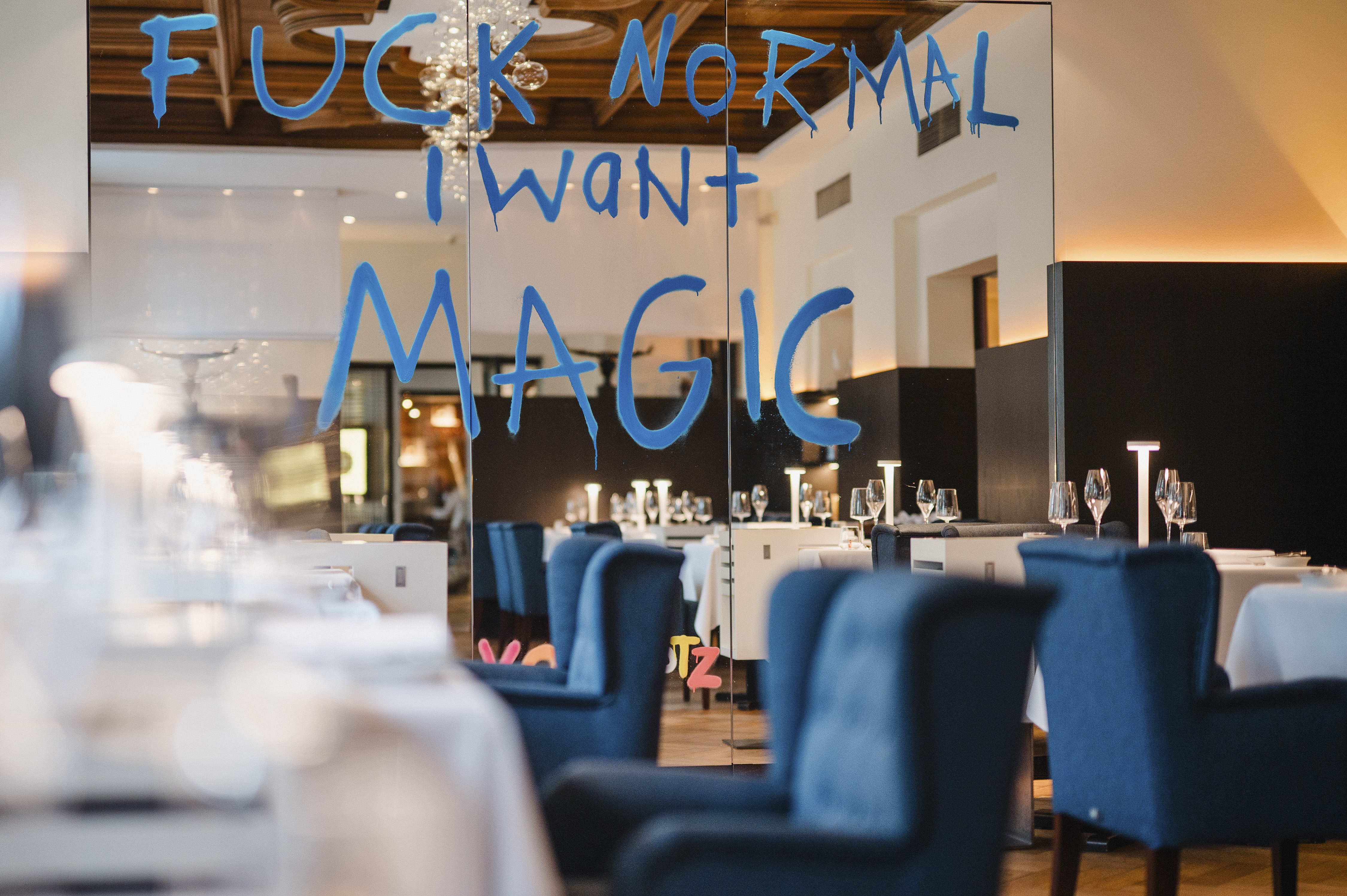 Restaurant AURA: Fuck normal, I want magic