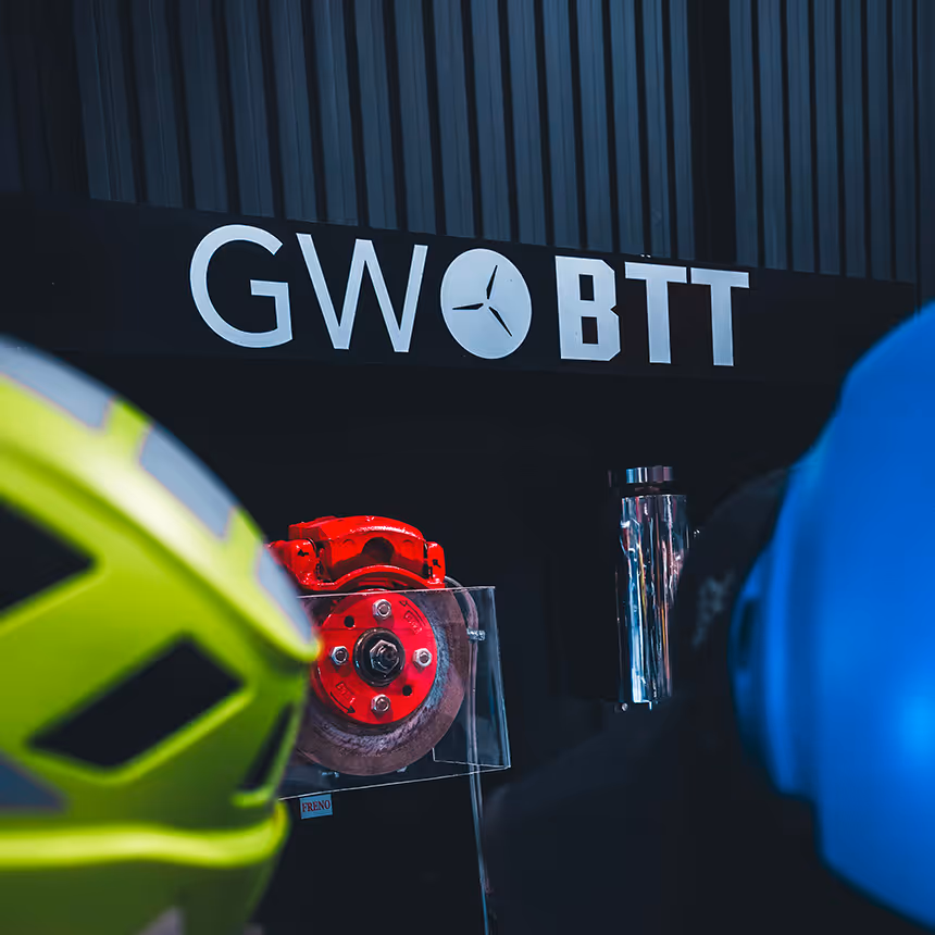 eastav-cursos-GWO-eolico-BTT-BST-blade-repair