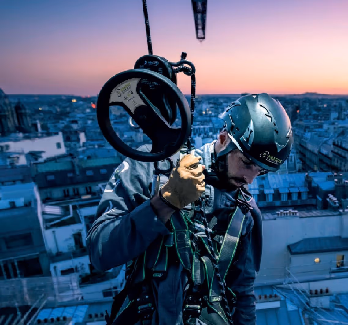 KRATOS | Equipos certificados para trabajos en altura - EASTAV