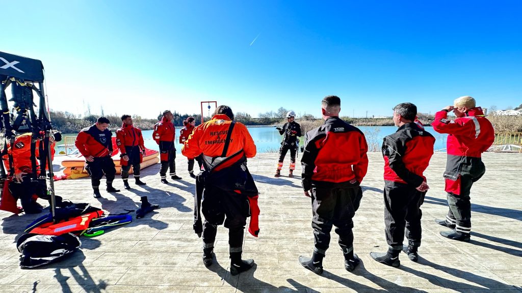salvamento en el mar, entrenamiento, parque de las graveras, la rinconada, rescate en el mar, buzo, salvar vidas, mujeres y hombres, igualdad, lago, supervivencia, sea survival, gwo