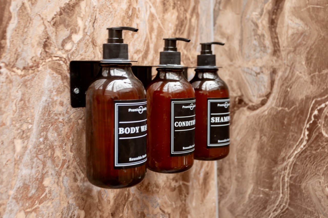 wedding reception table setup