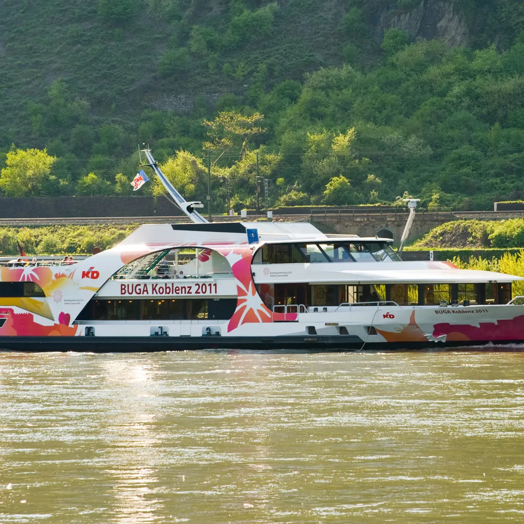 Das von shapefruit gestaltete Schiff zur Buga 2011 in Koblenz